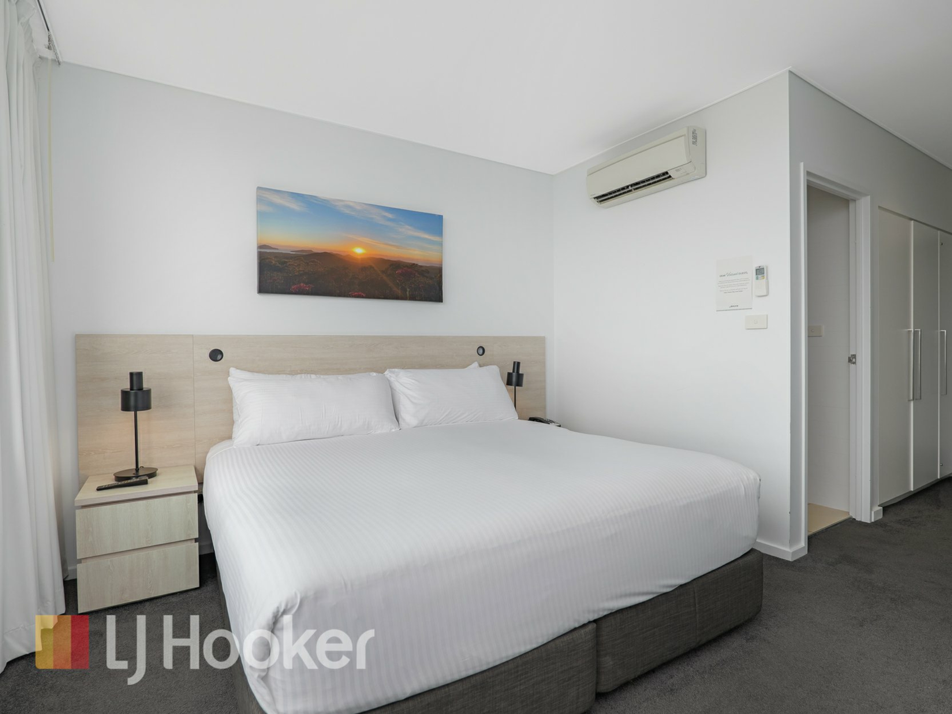 58 (Unit 458)/19 Church Street — photo 12 of 17