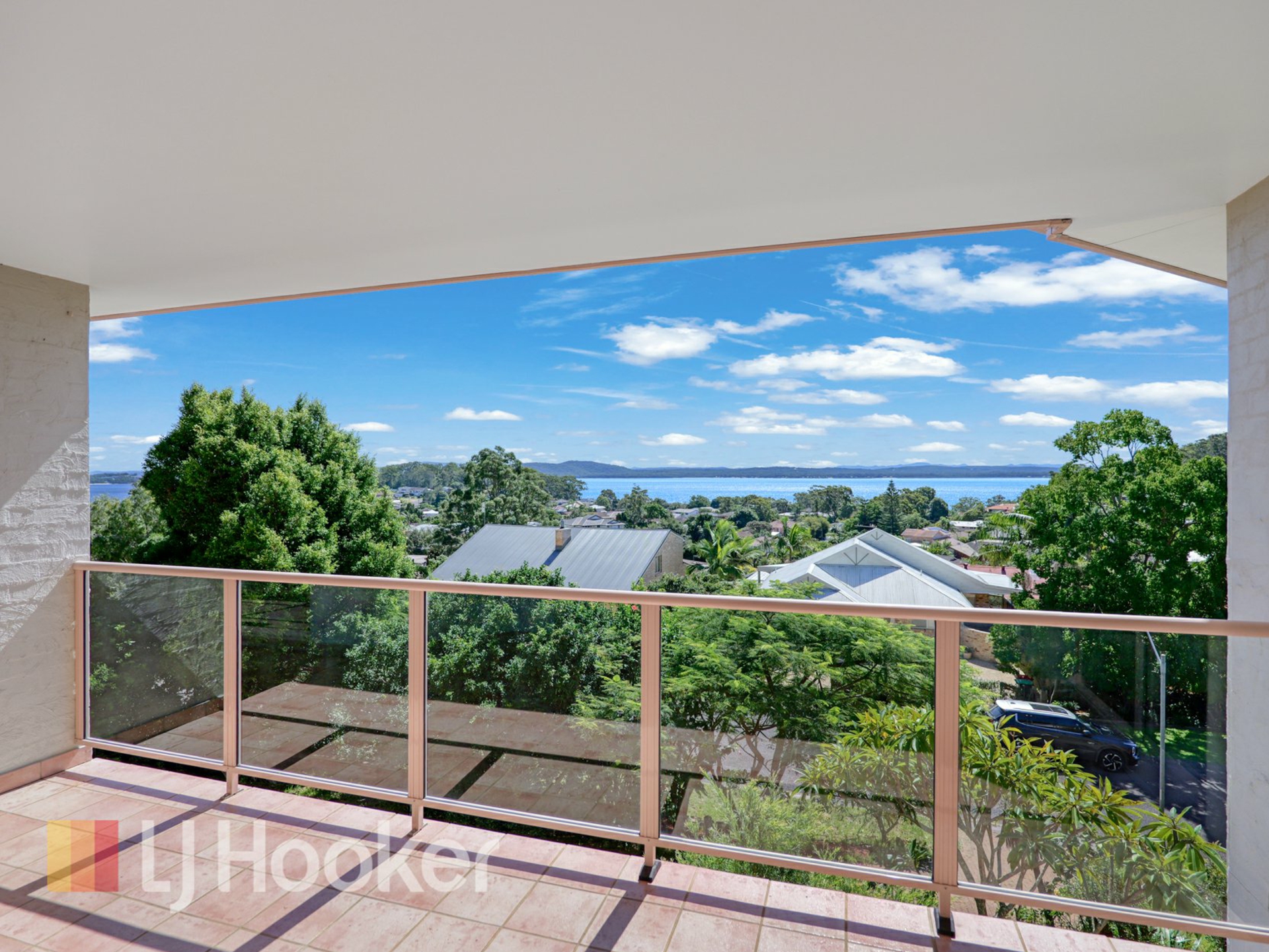 54 The Peninsula, CORLETTE