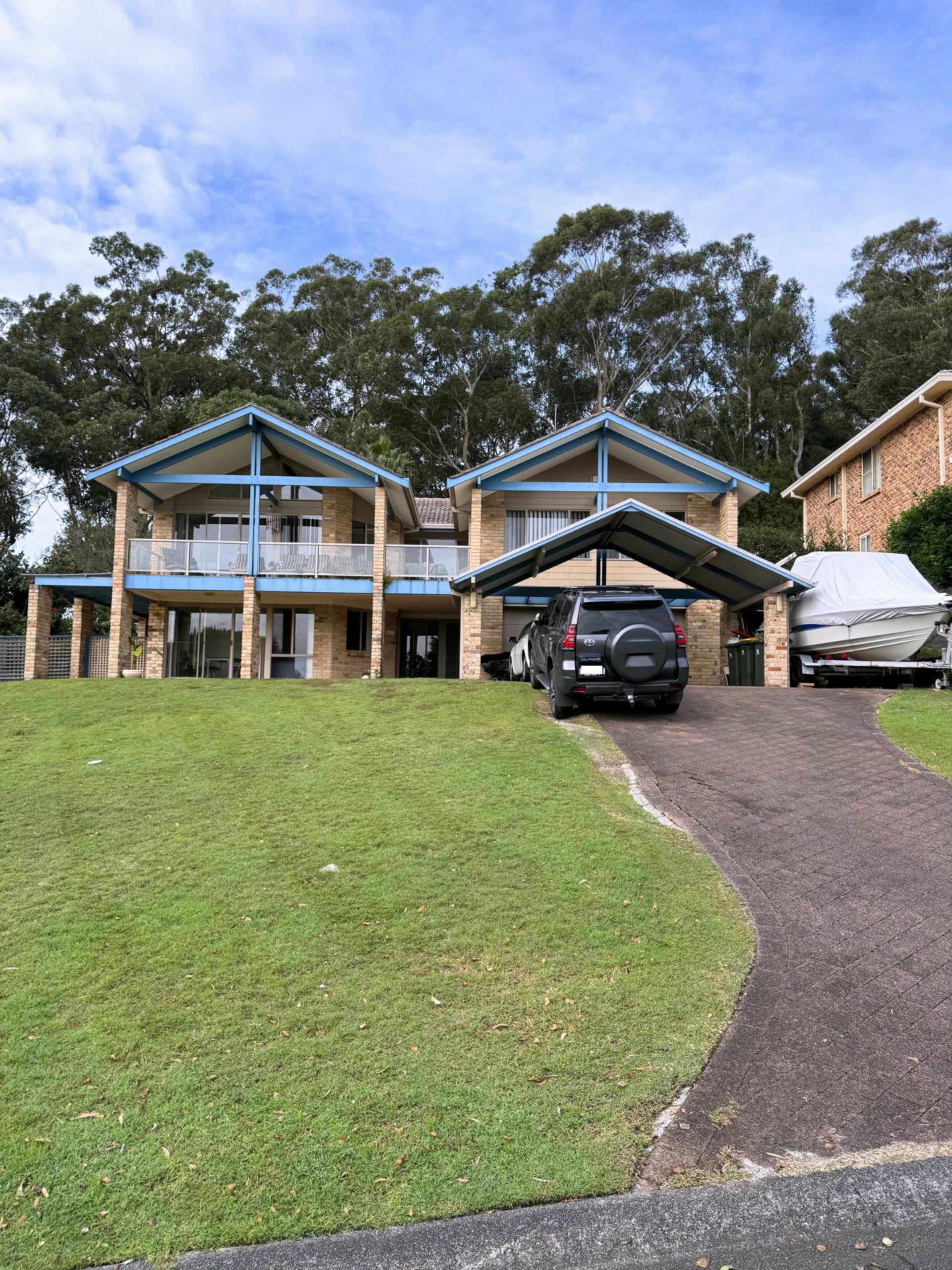 60 The Peninsula, CORLETTE