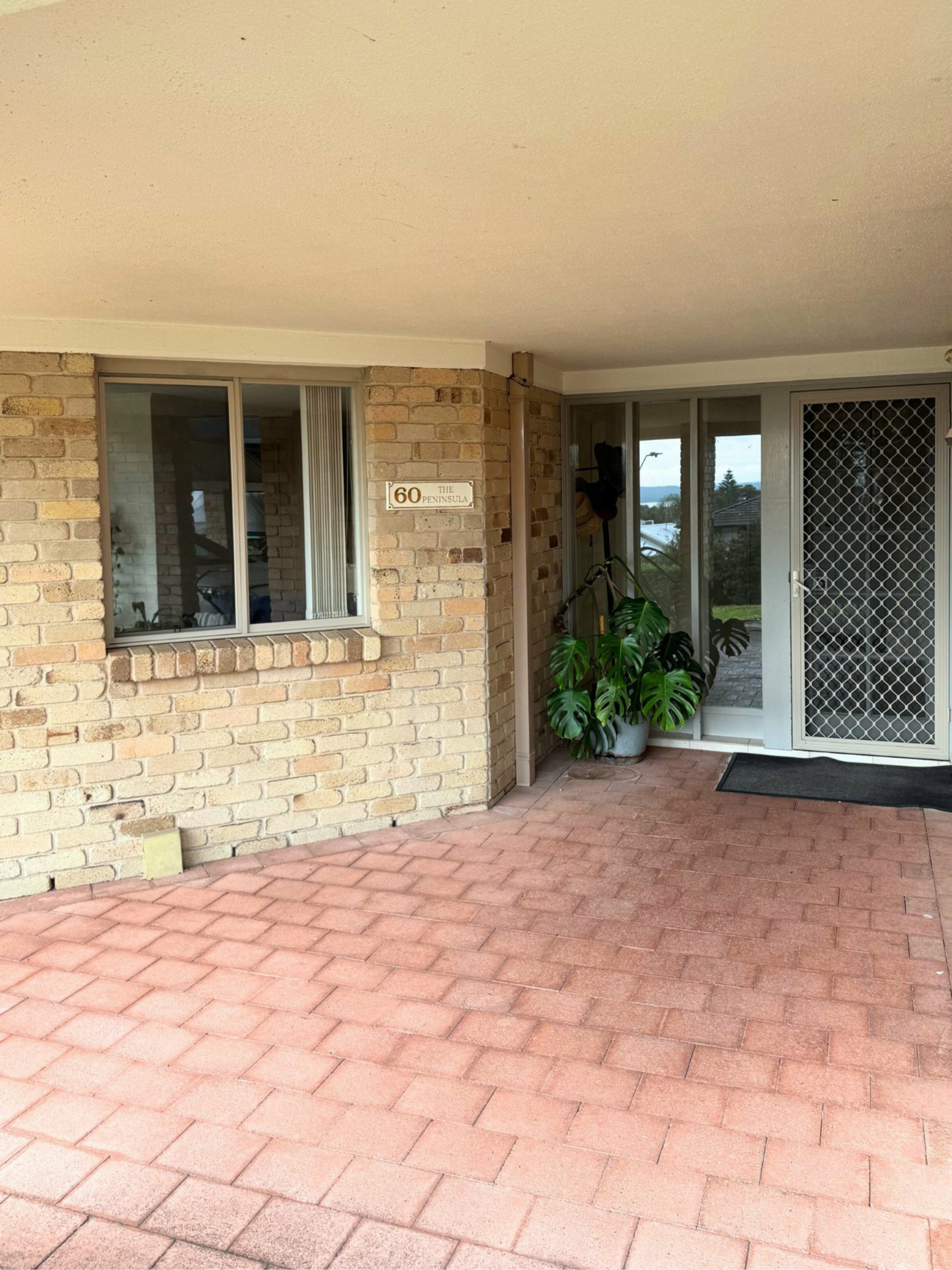 60 The Peninsula, CORLETTE
