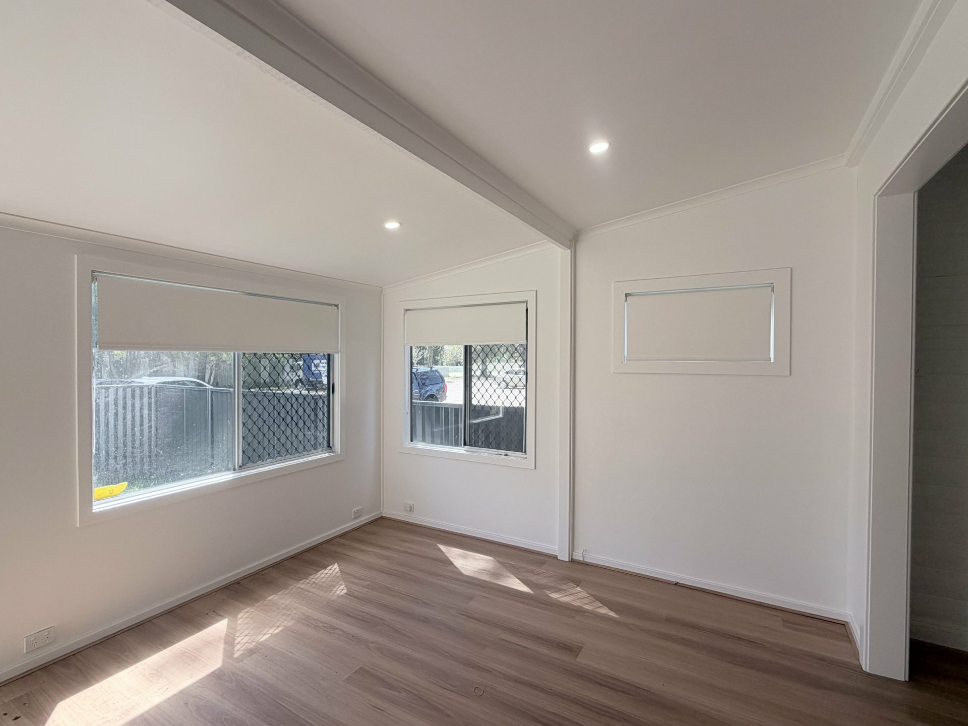102 Port Stephens Street — photo 4 of 6