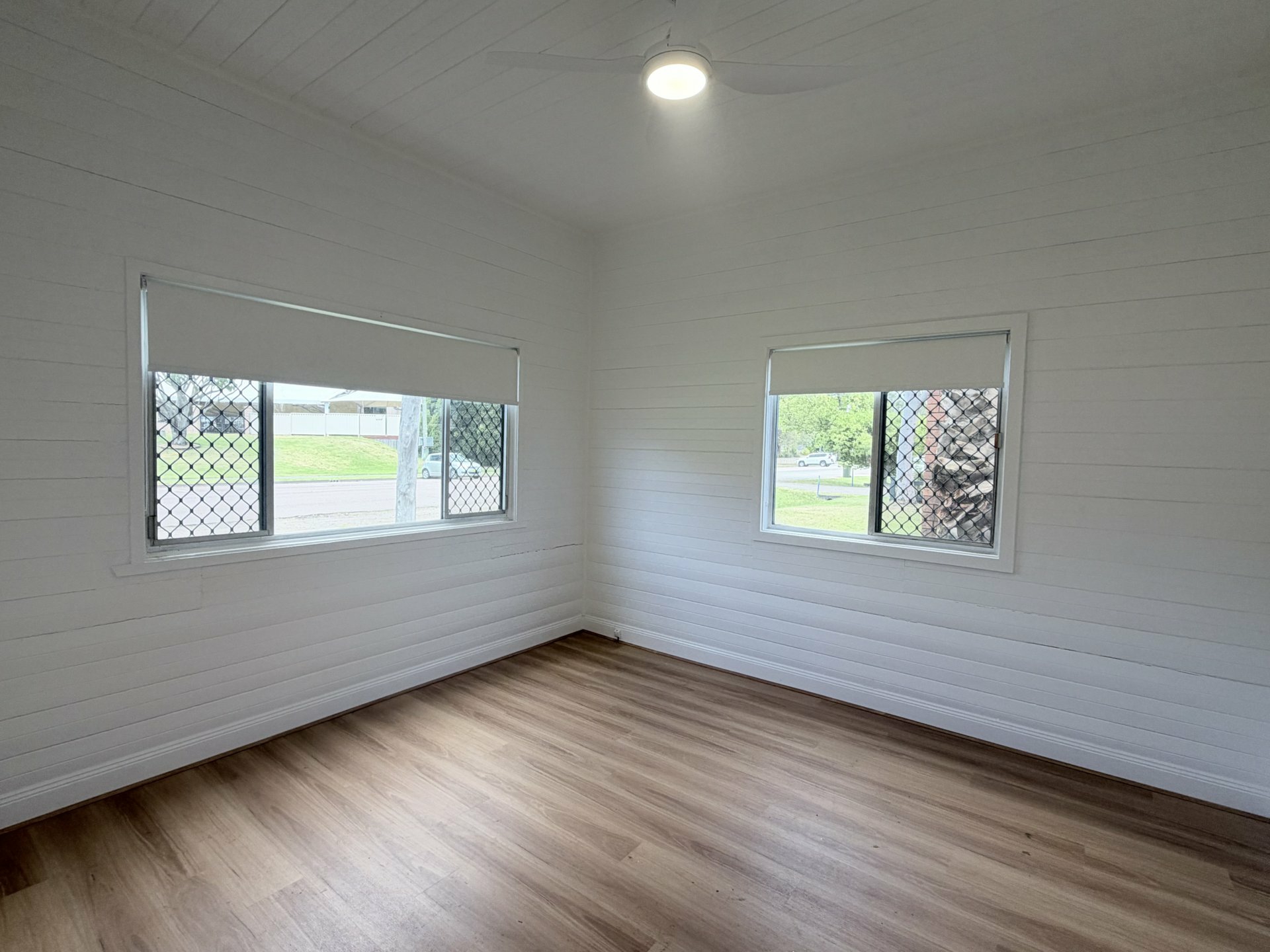 102 Port Stephens Street — photo 6 of 6