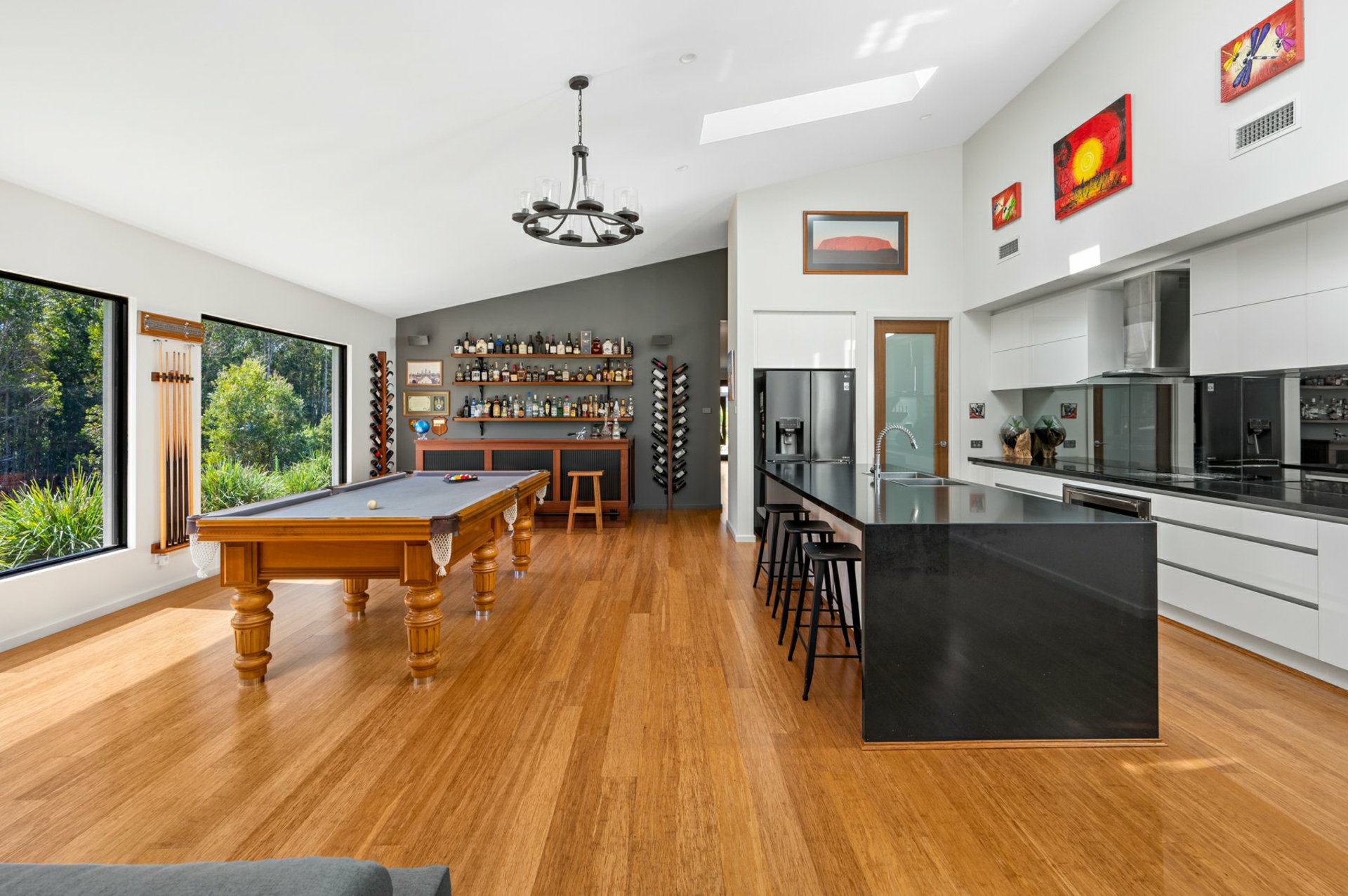 45 Turnberry Lane — photo 4 of 17