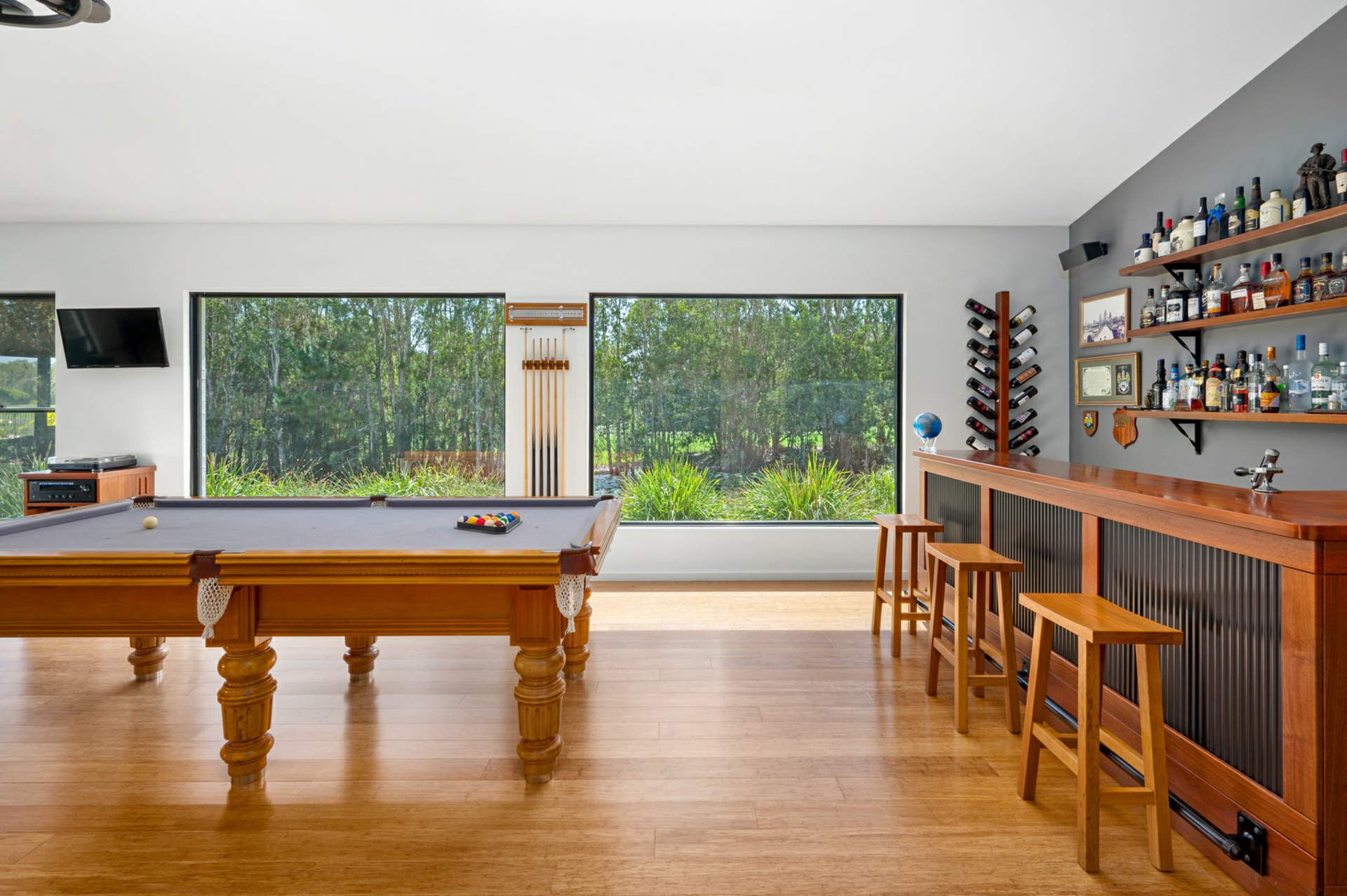45 Turnberry Lane — photo 5 of 17