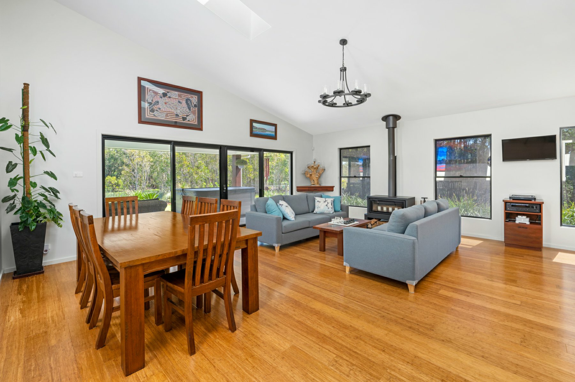 45 Turnberry Lane — photo 10 of 17