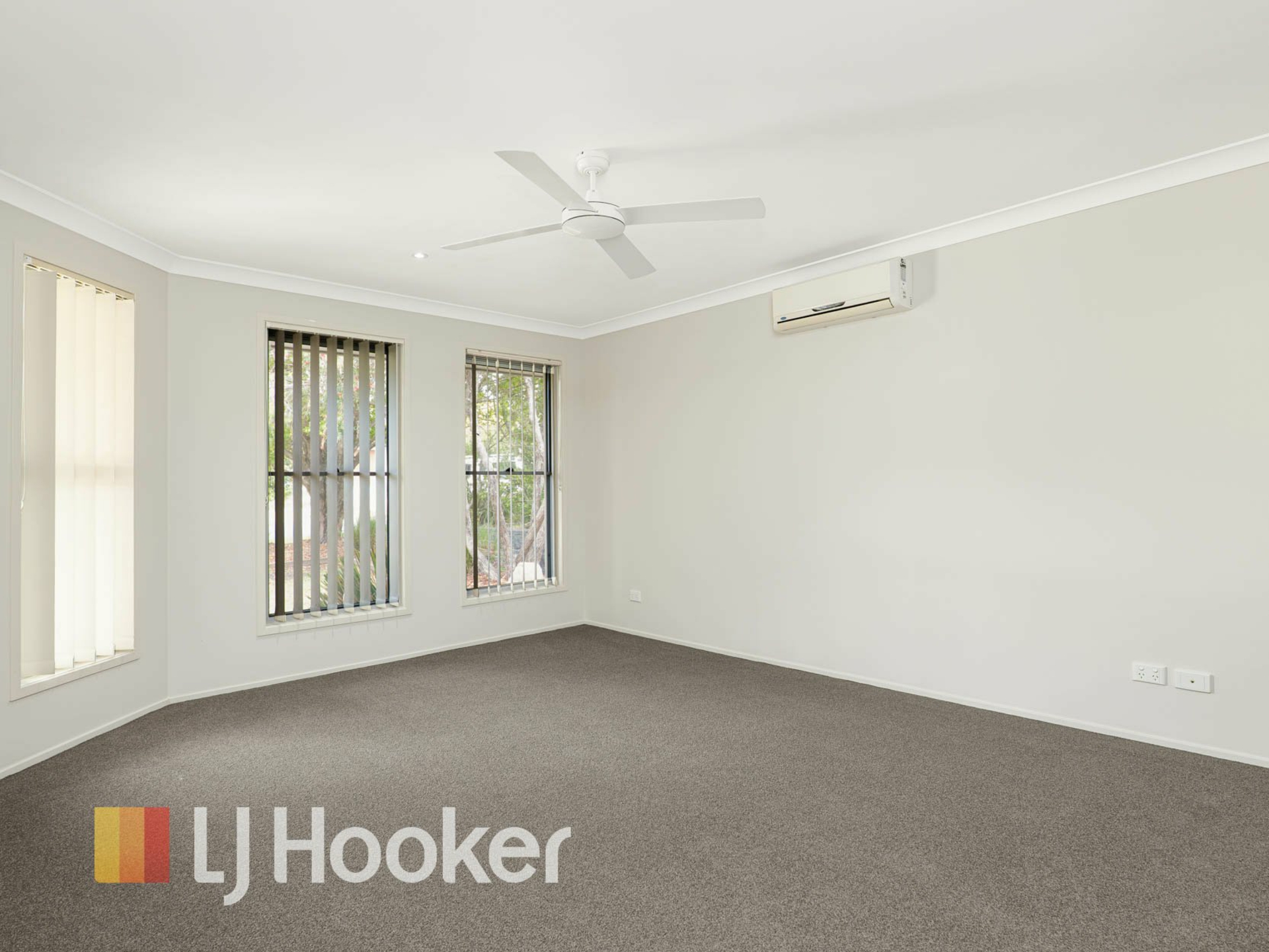 27 Carnoustie Way — photo 8 of 18