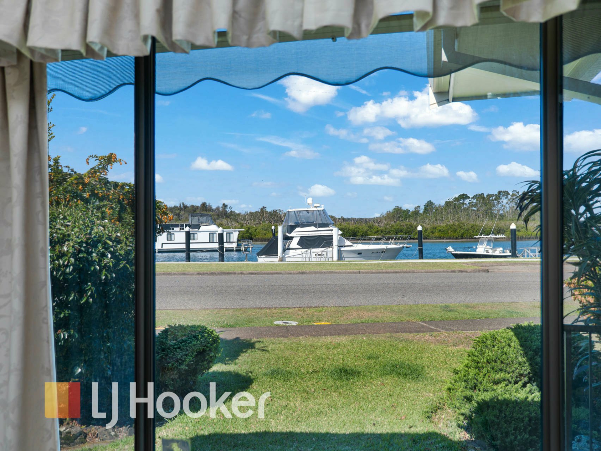 29 Marine Drive — photo 4 of 23