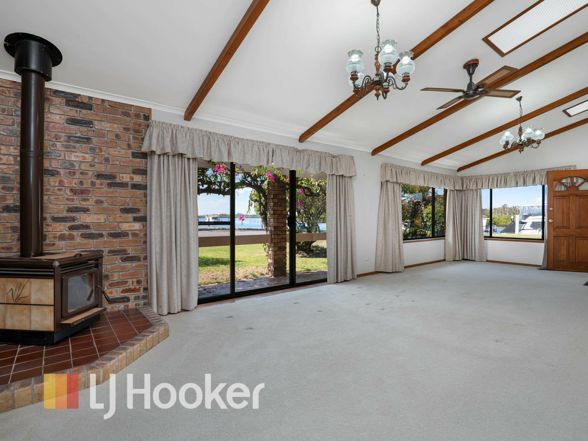29 Marine Drive — photo 6 of 23