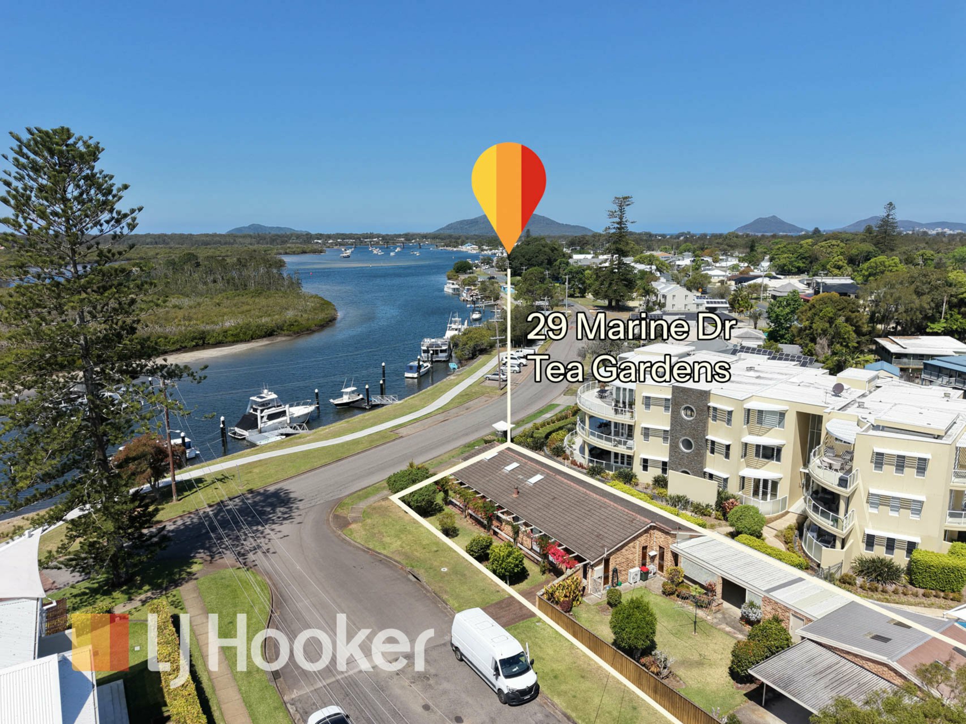 29 Marine Drive — photo 8 of 23