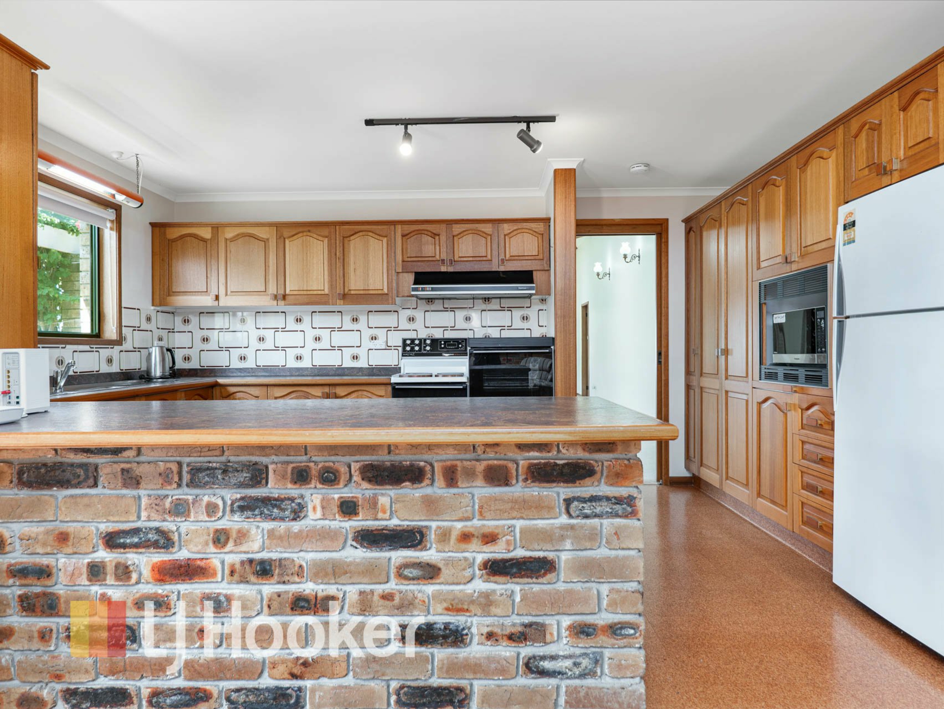 29 Marine Drive — photo 11 of 23