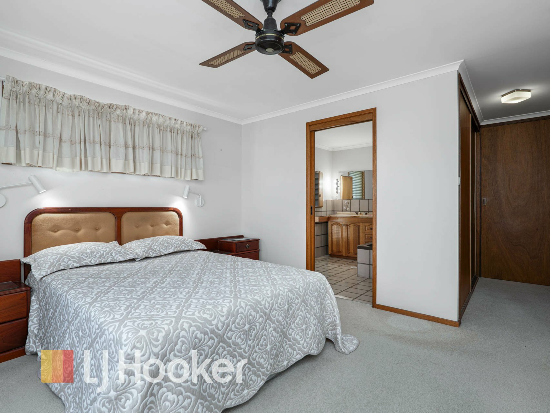 29 Marine Drive — photo 13 of 23
