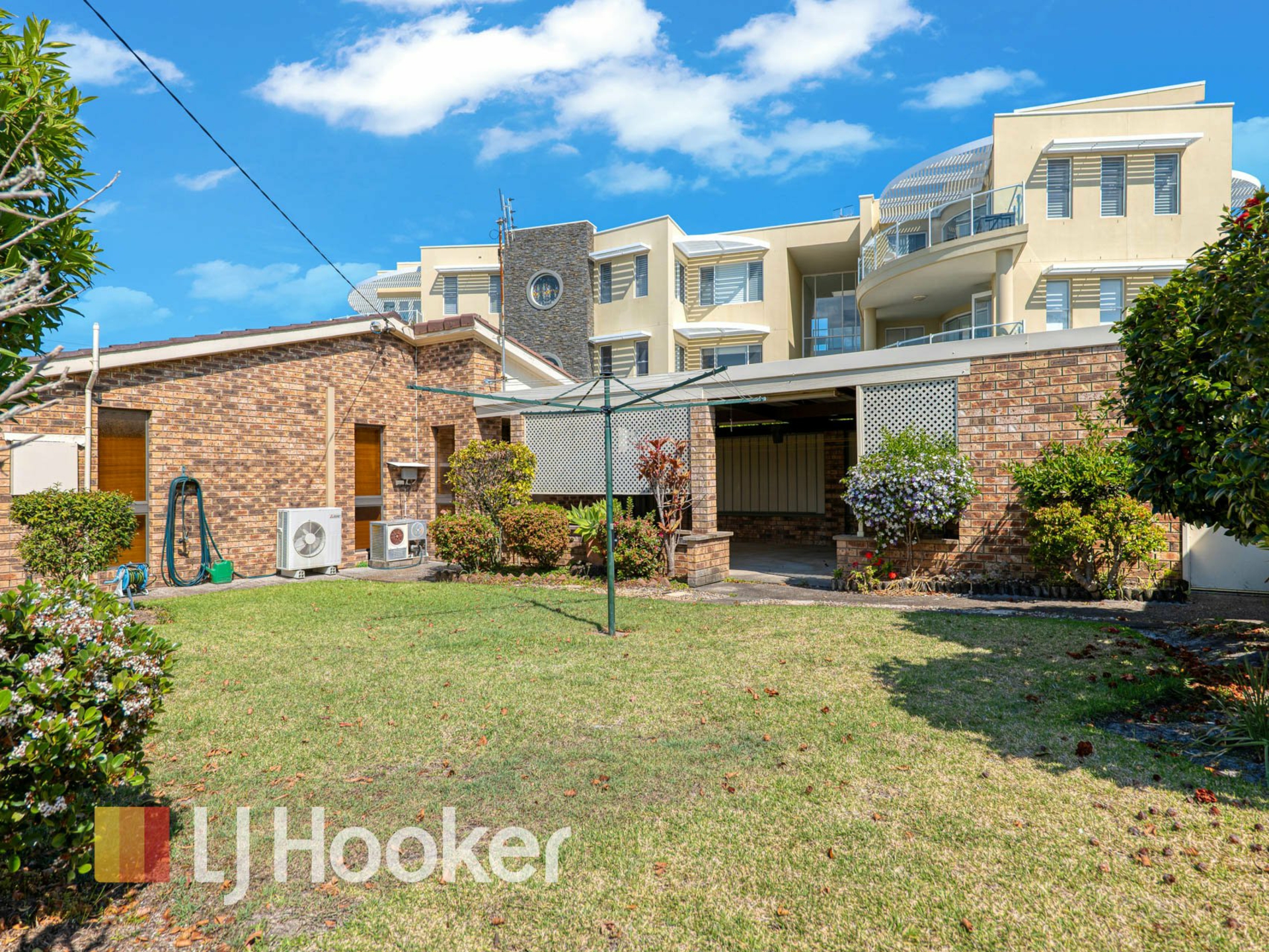 29 Marine Drive — photo 19 of 23