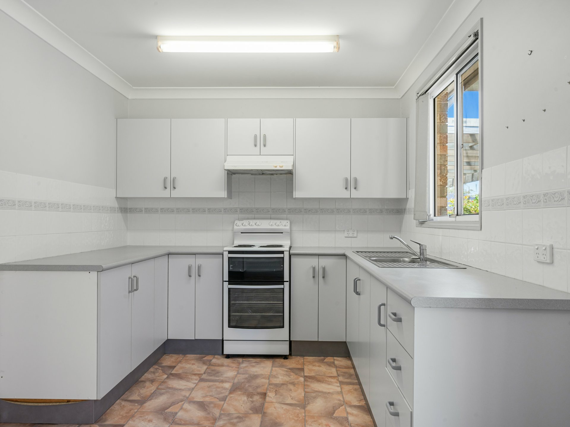 133a Port Stephens Drive — photo 4 of 22