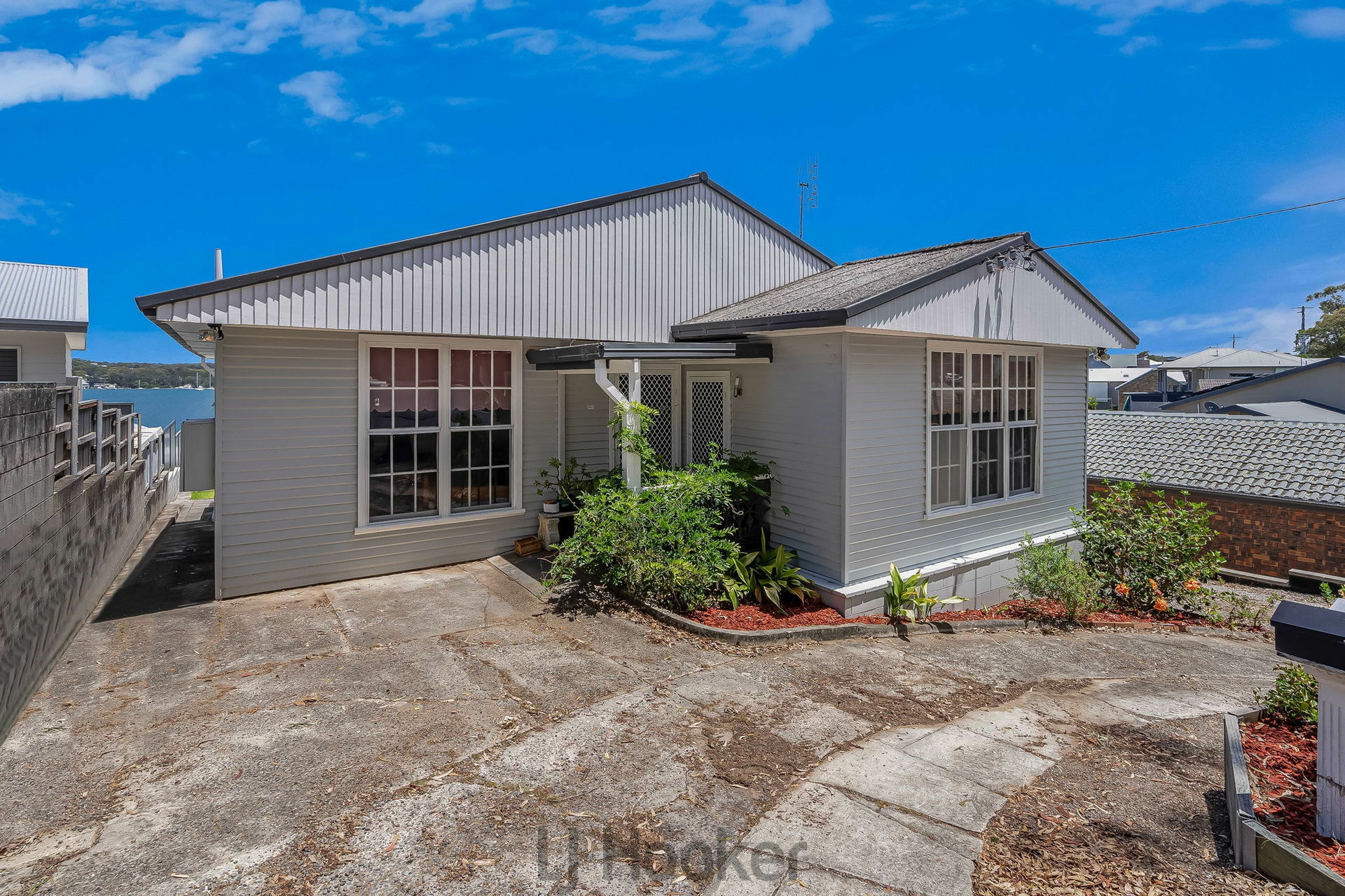 110 Sealand Road Fishing Point NSW Property Details LJ Hooker