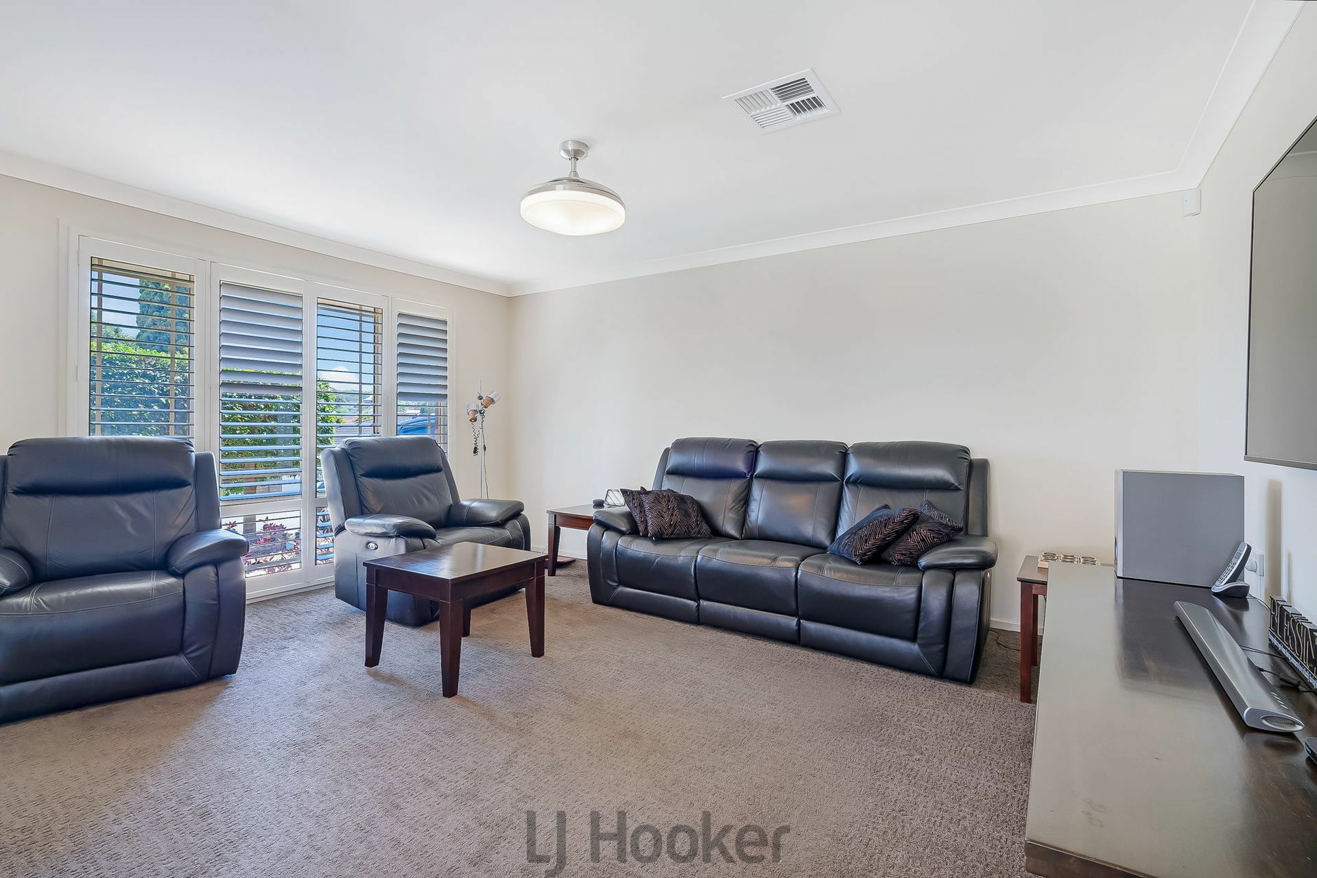 9 Nightingale Crescent, CAMERON PARK