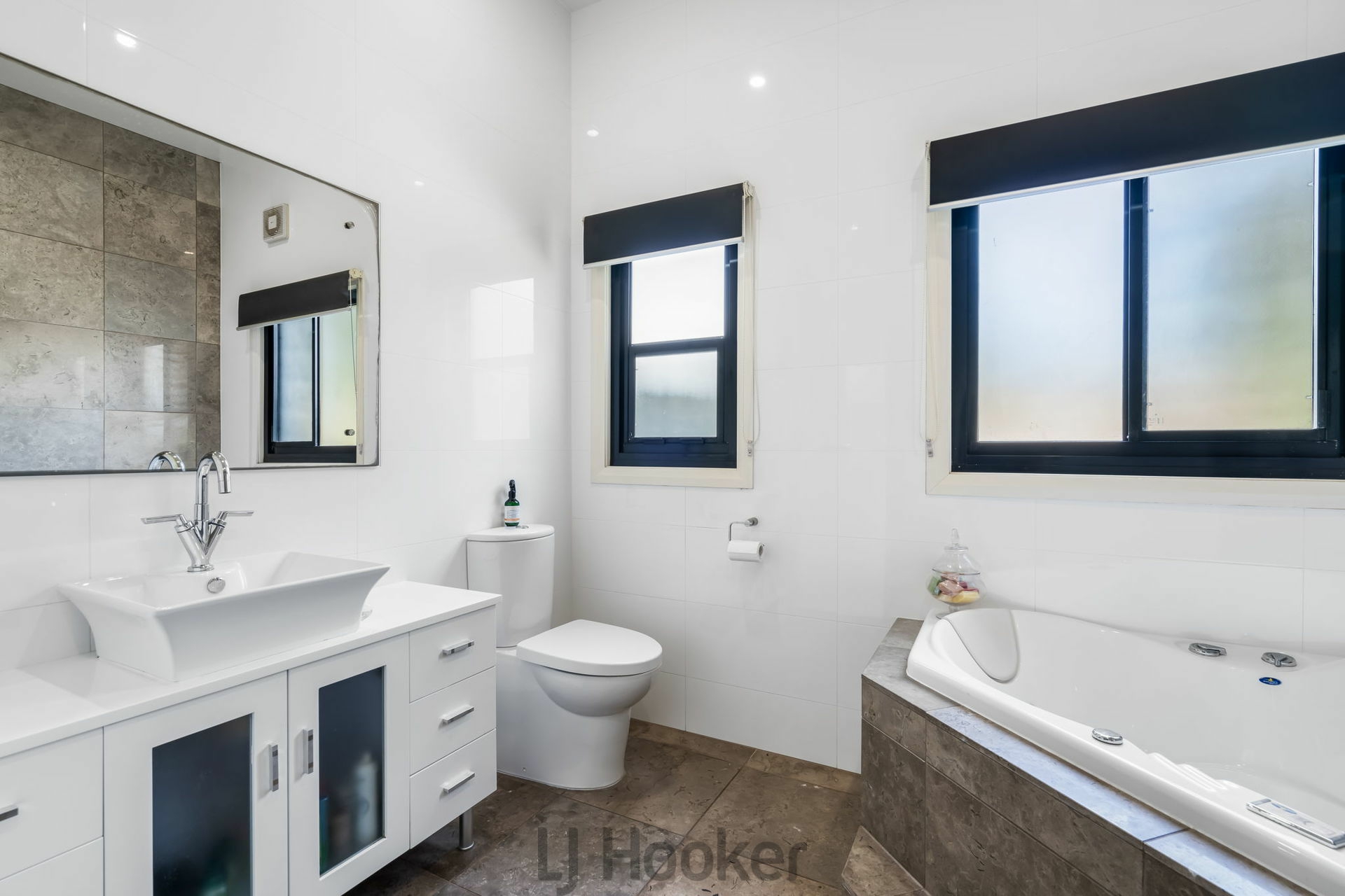 209 Fishing Point Road, FISHING POINT