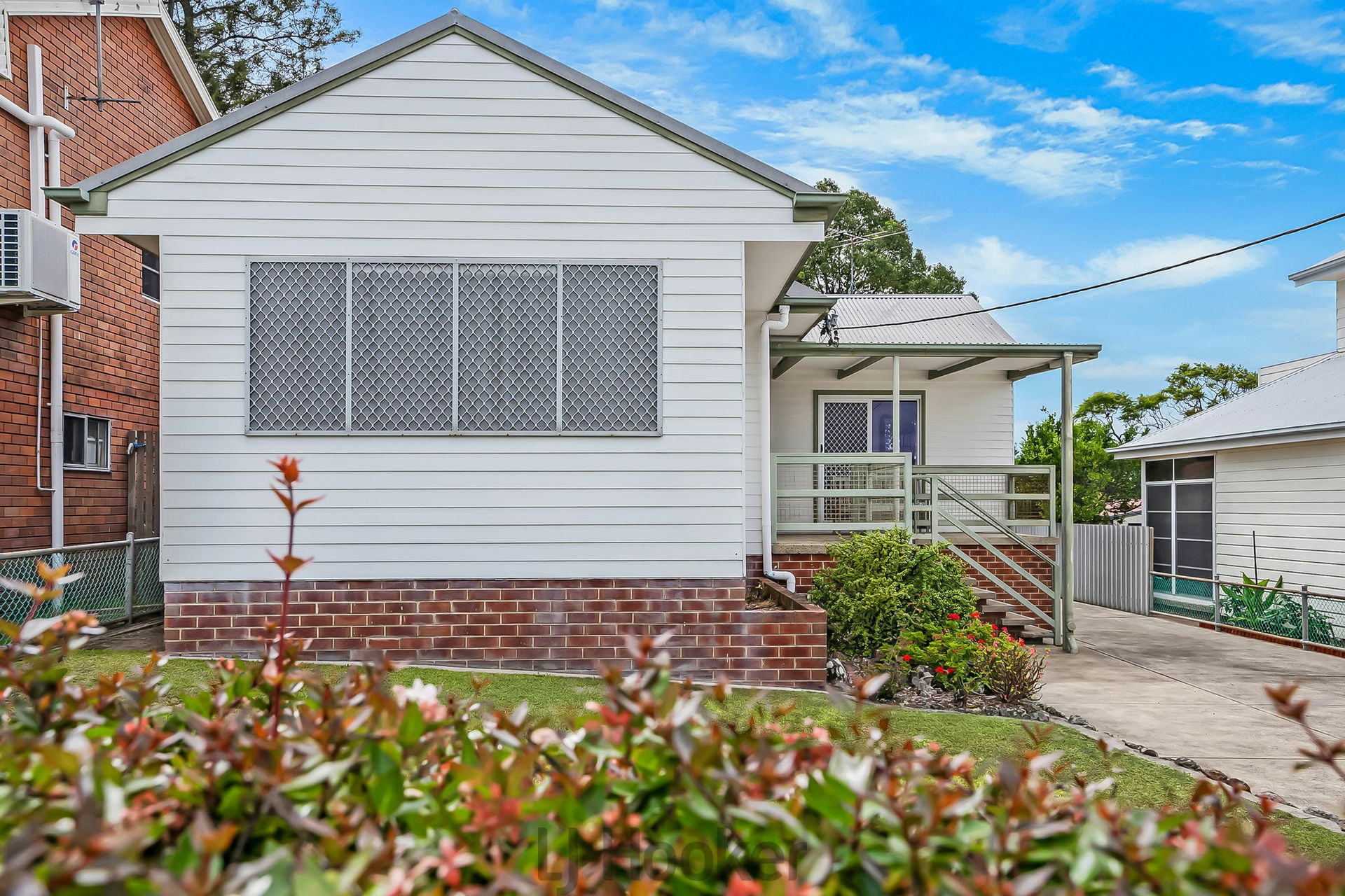 6 Elizabeth Street Fennell Bay NSW Property Details LJ Hooker