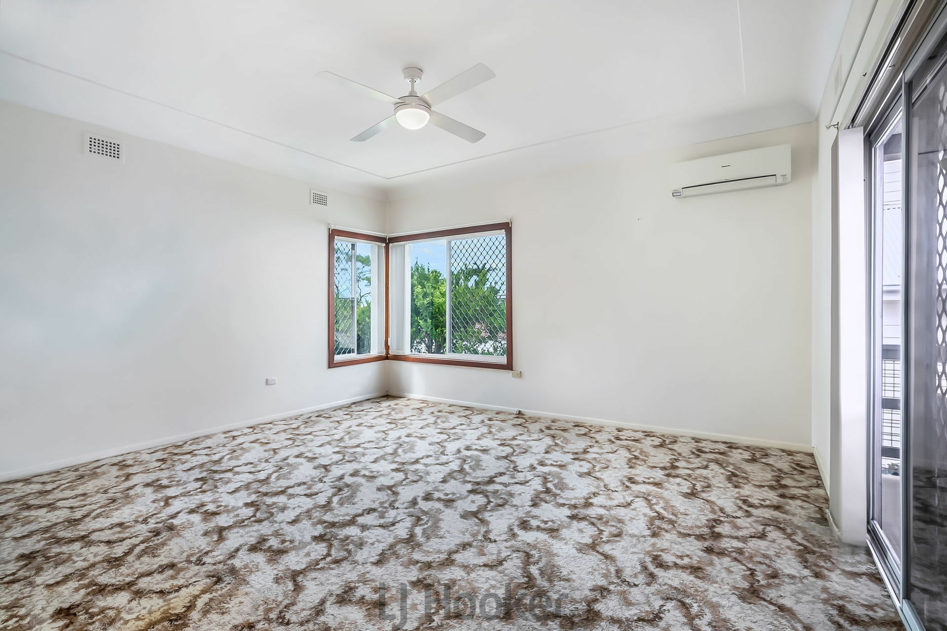 6 Elizabeth Street Fennell Bay NSW Property Details LJ Hooker