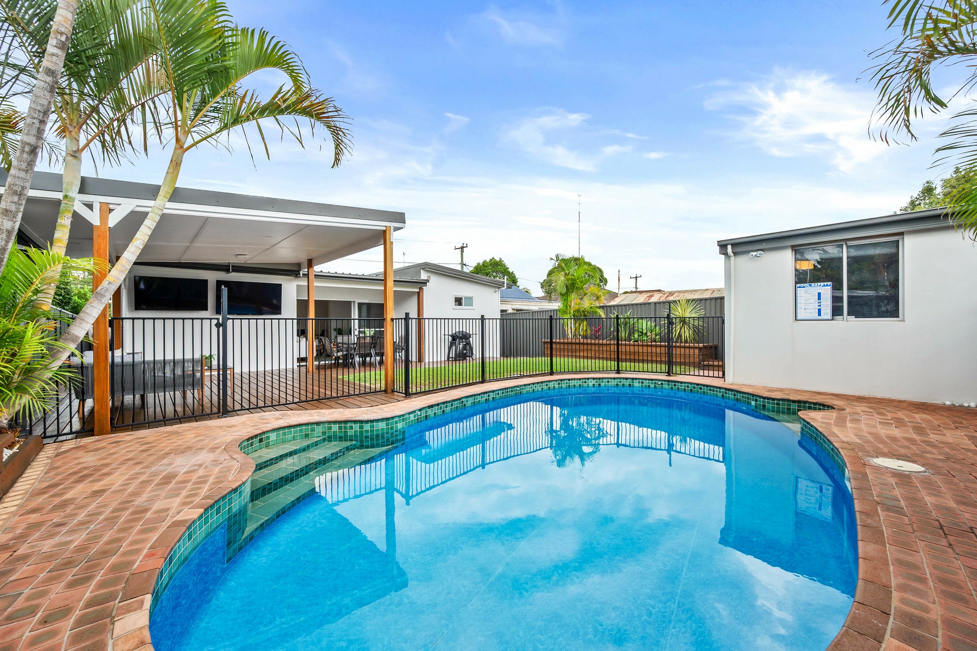 32 Edith Street Speers Point NSW - Property Details - LJ Hooker