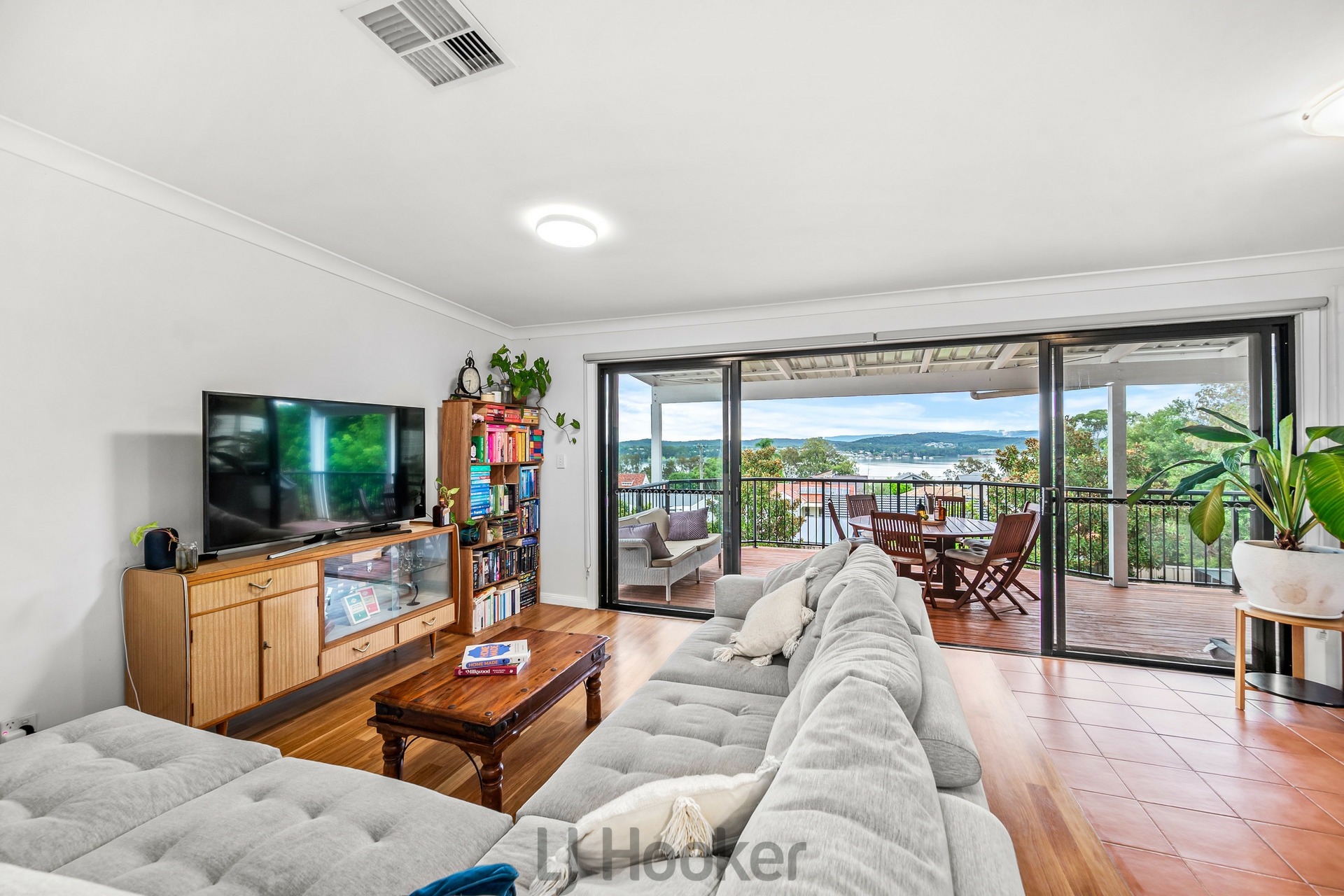 22 Speers Street Speers Point NSW Property Details LJ Hooker