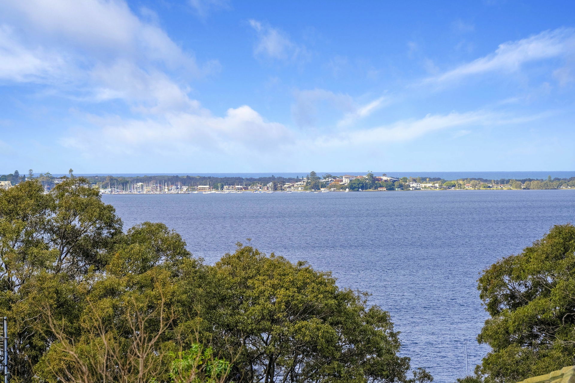 16 The Quarterdeck, CAREY BAY