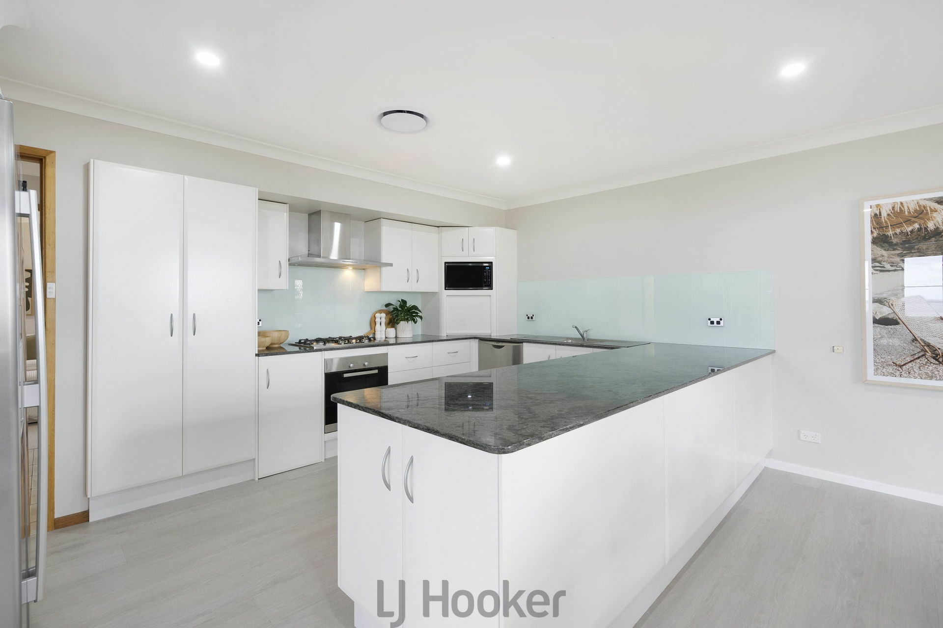 16 The Quarterdeck, CAREY BAY