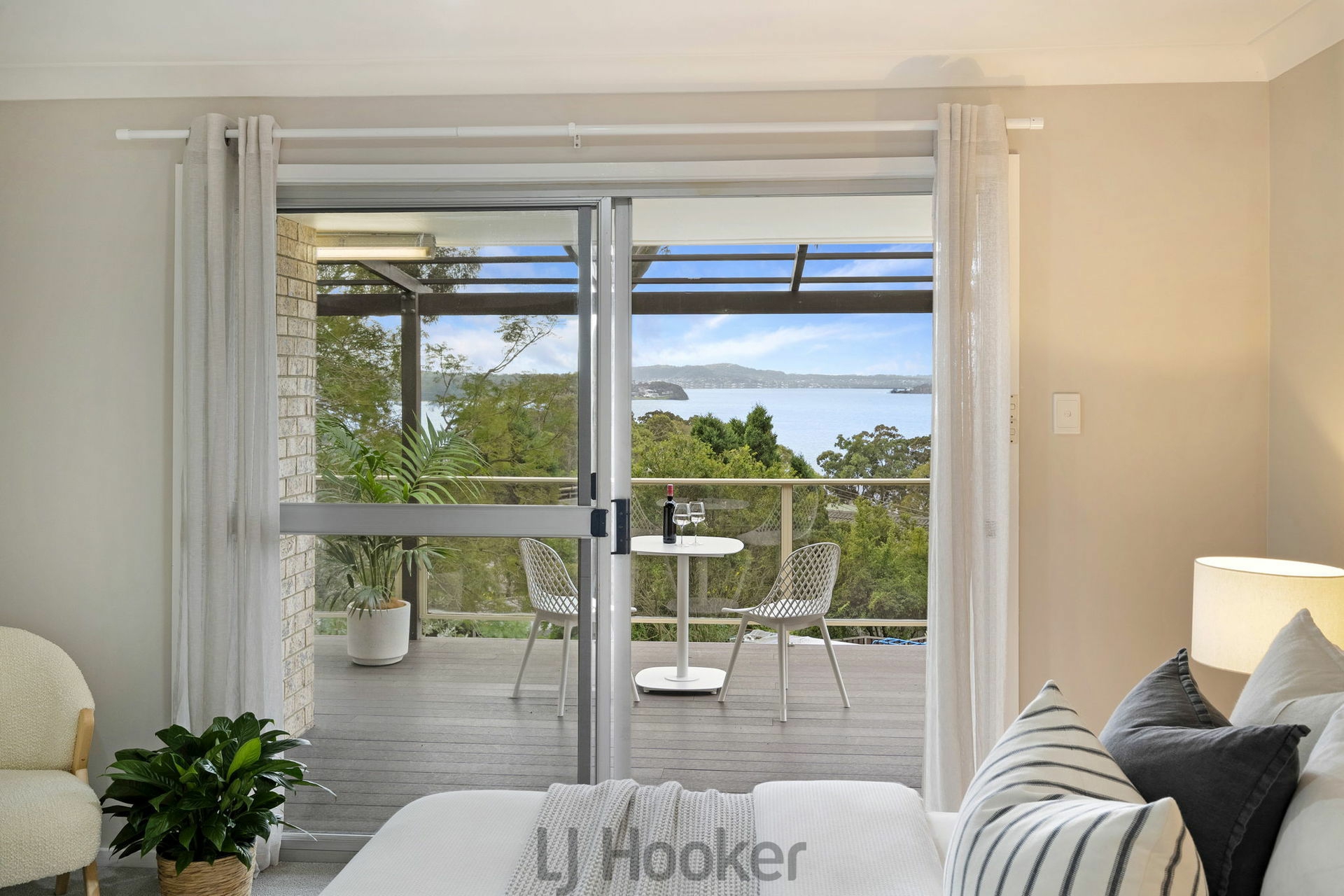 16 The Quarterdeck, CAREY BAY