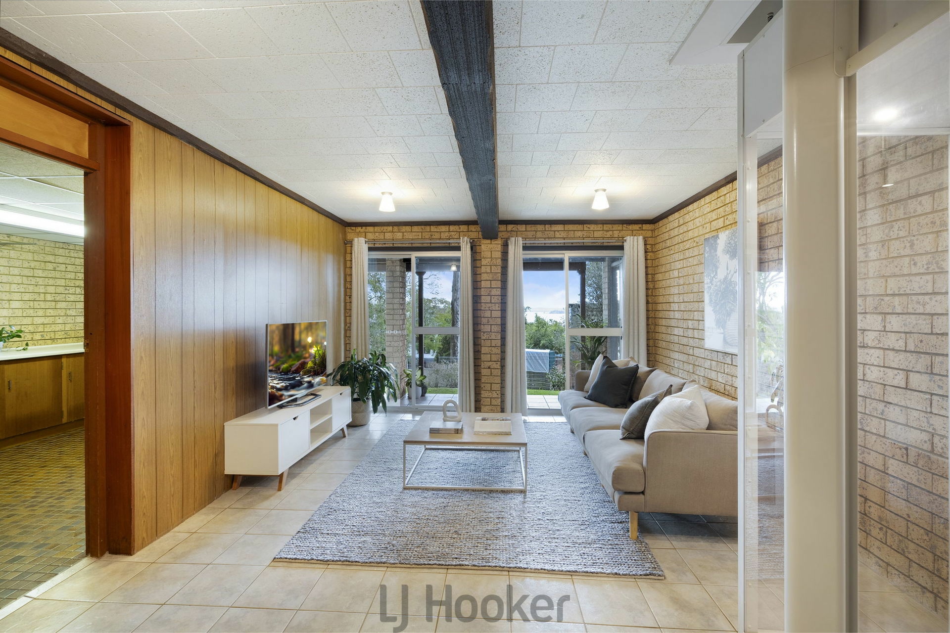 16 The Quarterdeck, CAREY BAY