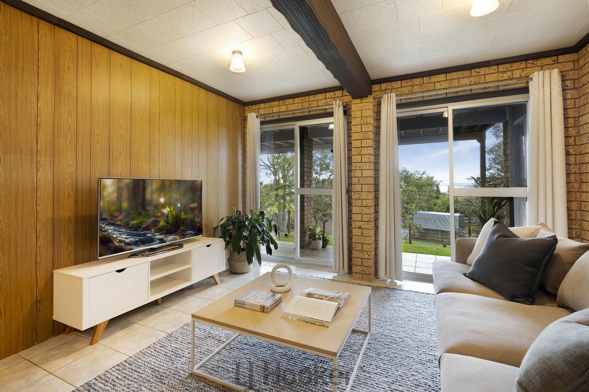 16 The Quarterdeck, CAREY BAY