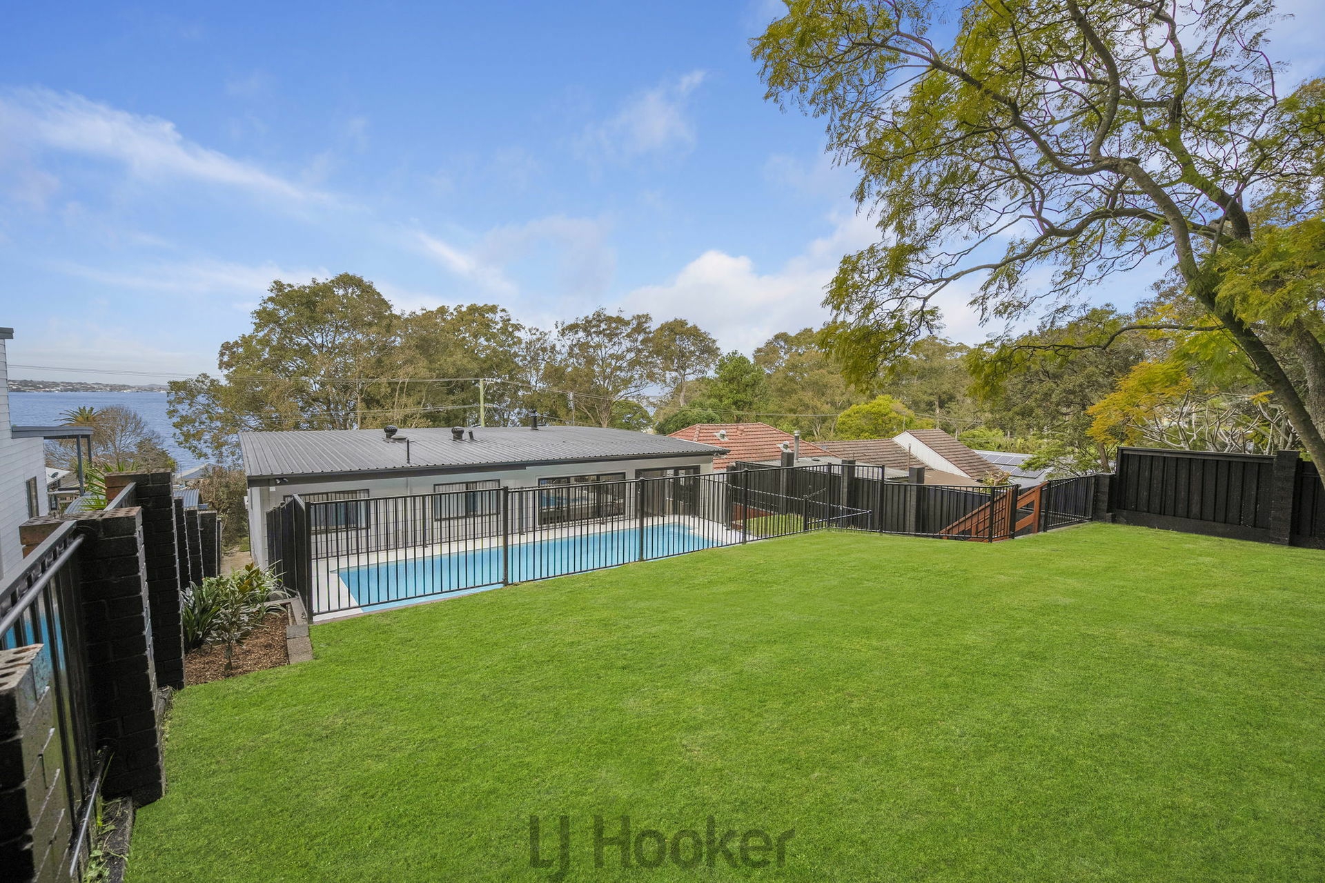 191 Skye Point Road, COAL POINT