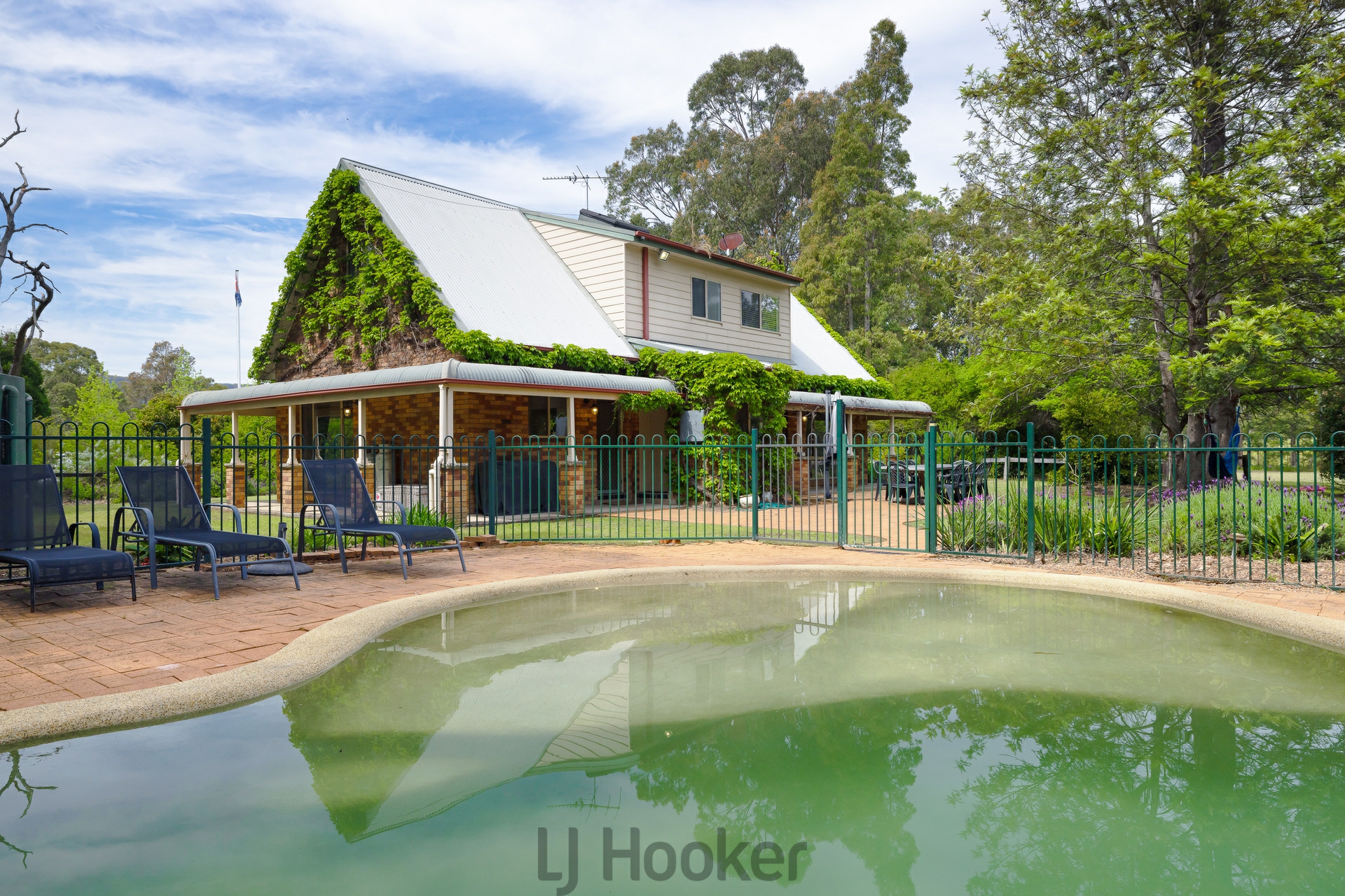 15 Mill Lane, QUORROBOLONG