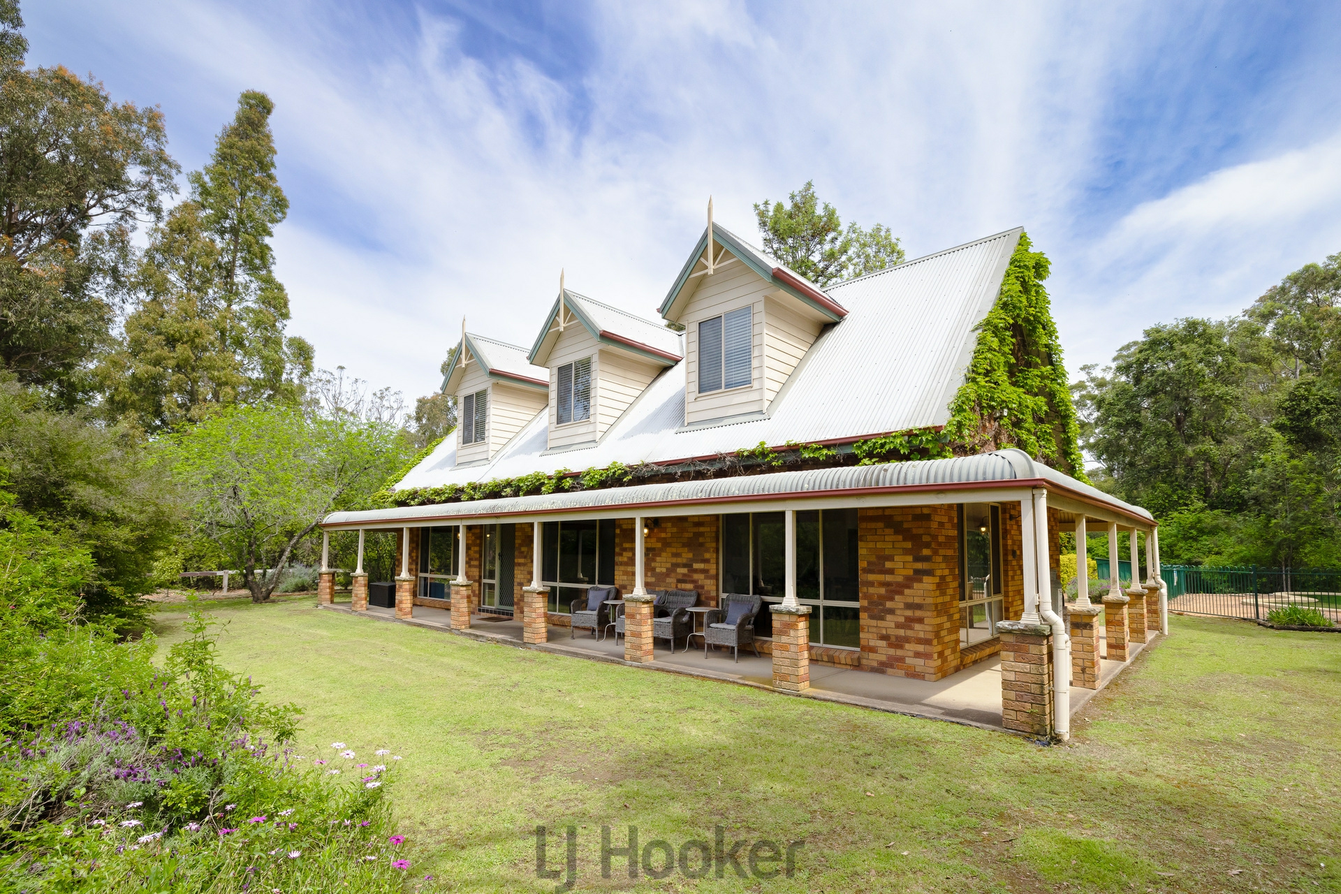 15 Mill Lane, QUORROBOLONG