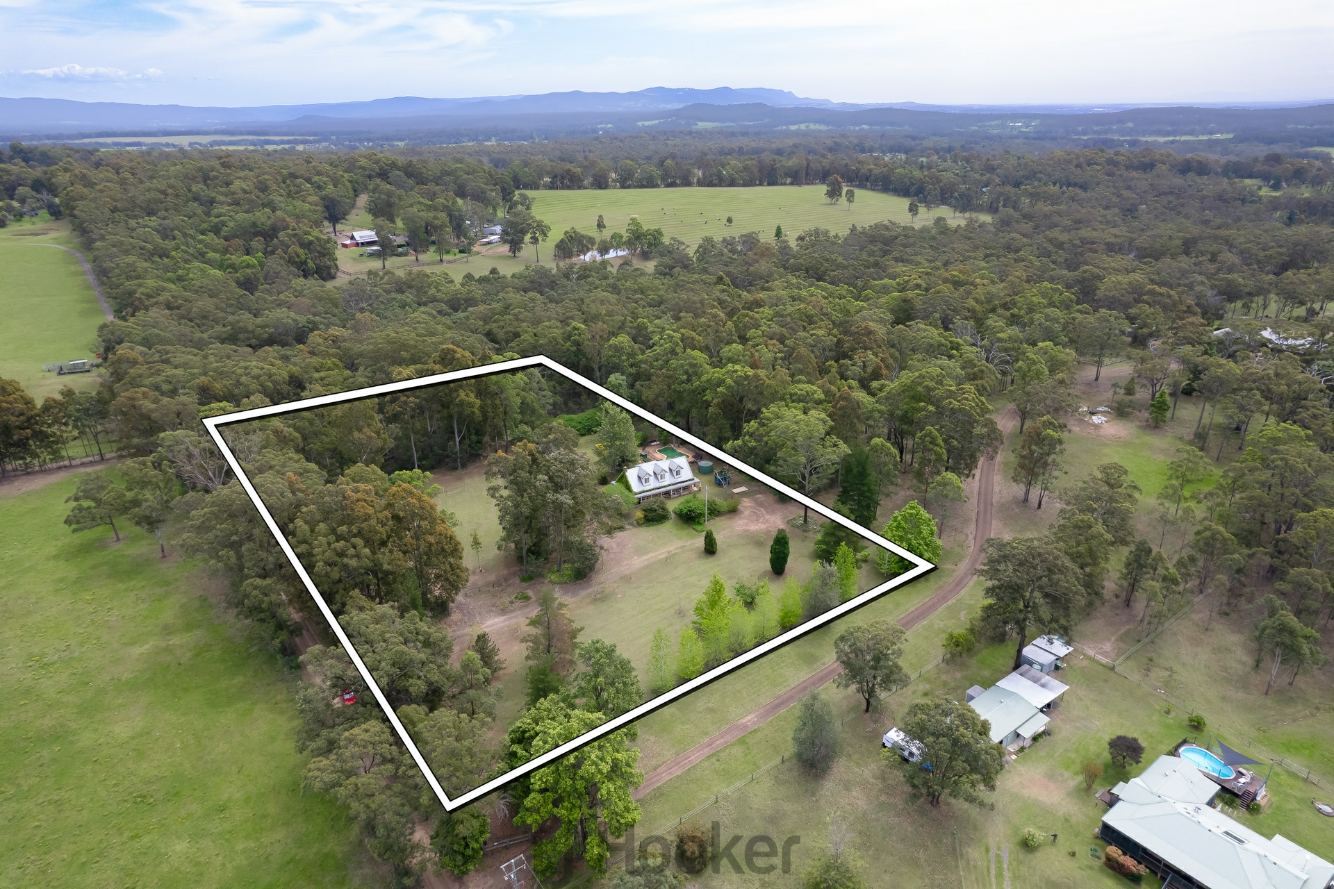 15 Mill Lane, QUORROBOLONG