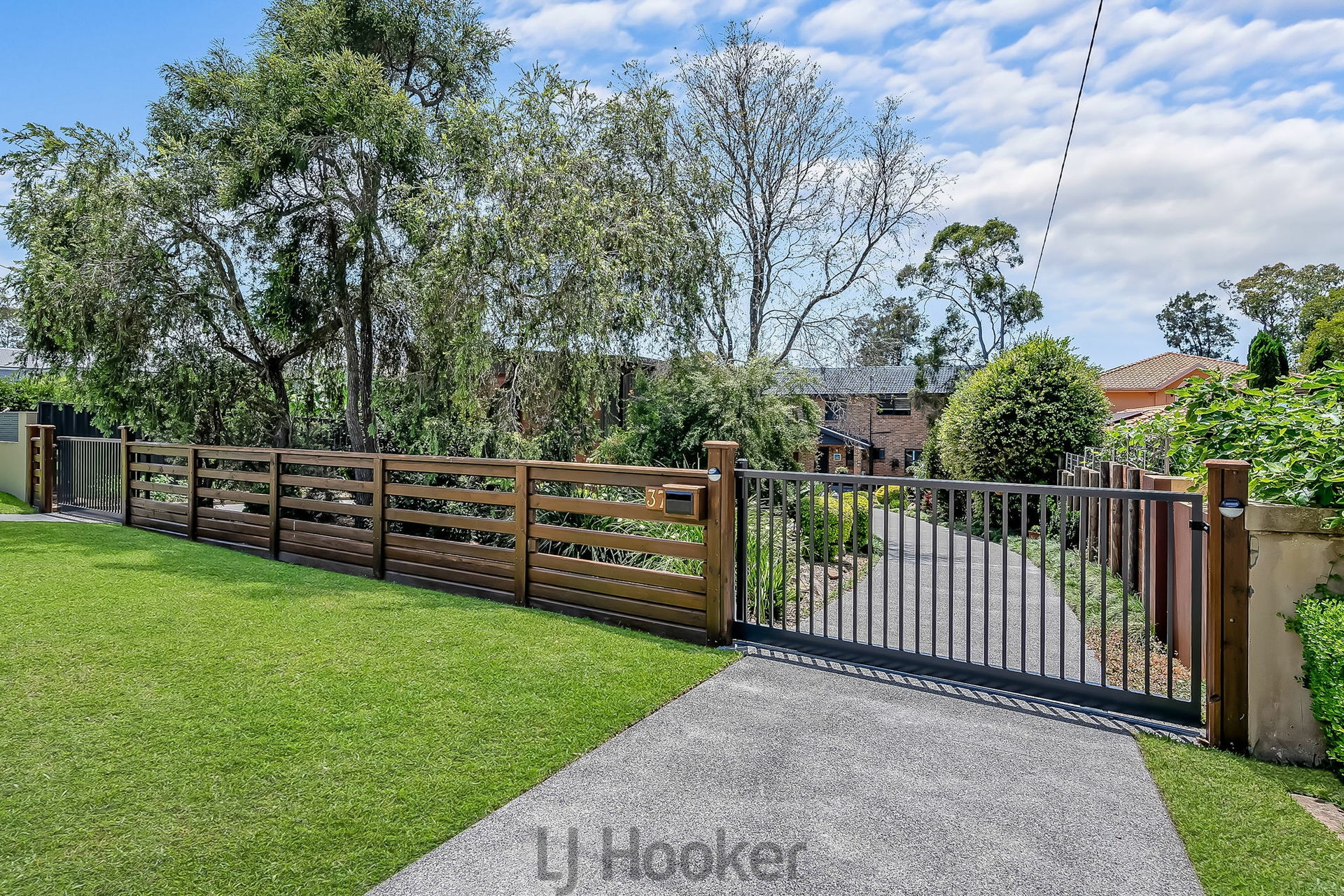 37 Dandaraga Road, BRIGHTWATERS