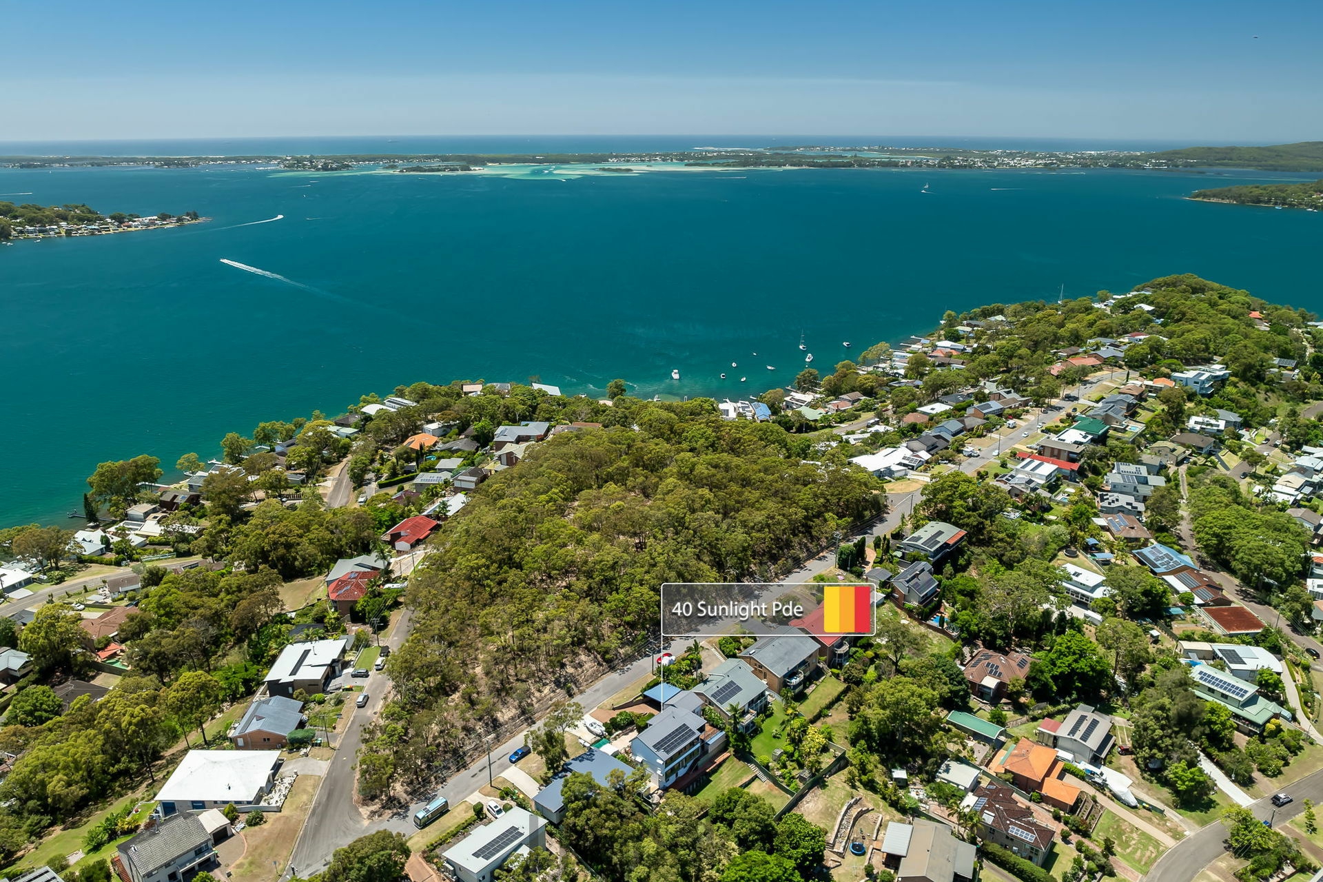 40 Sunlight Parade, FISHING POINT