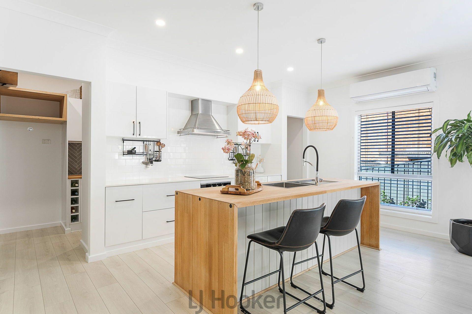 40 Todmorden Road, BUTTABA