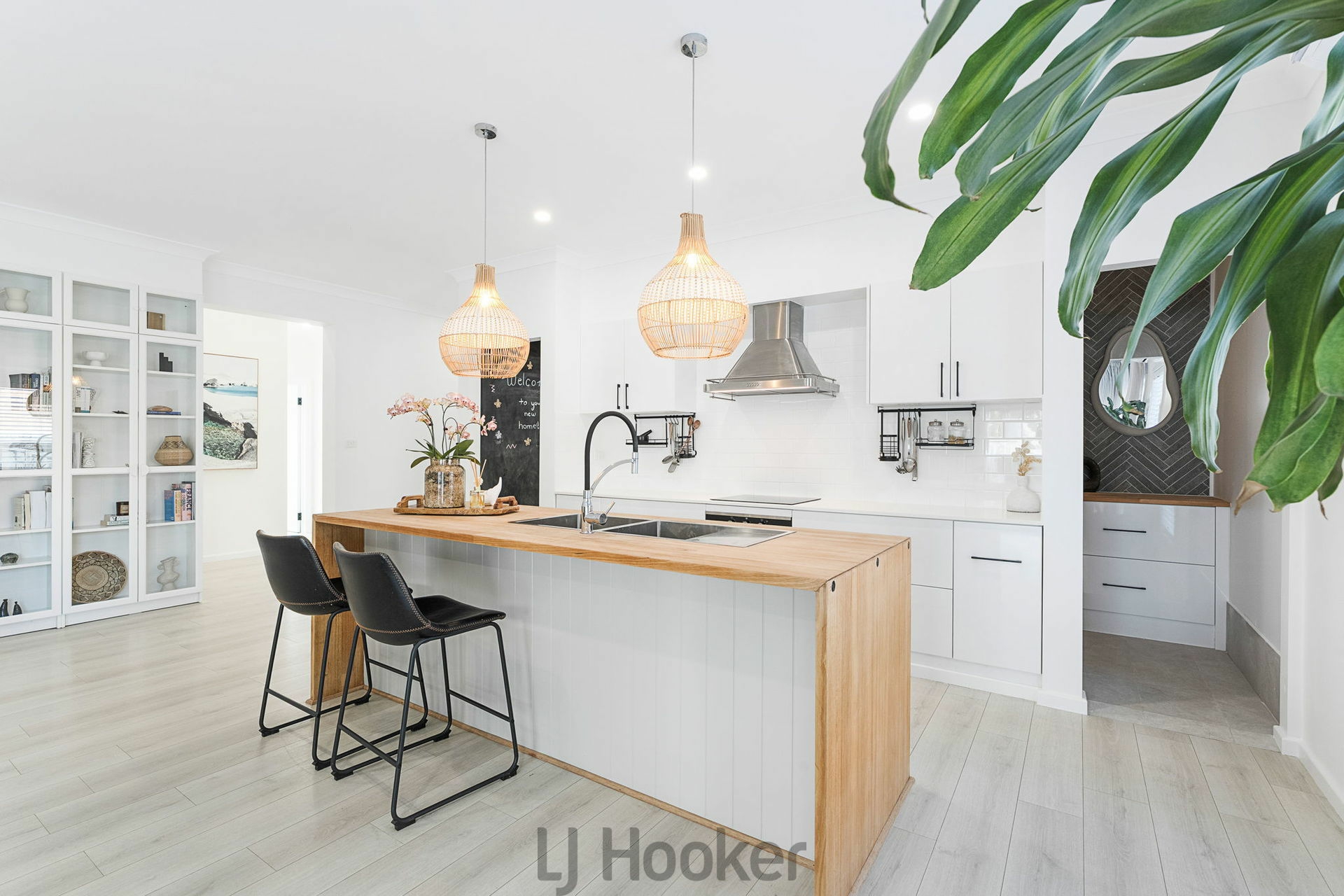 40 Todmorden Road, BUTTABA