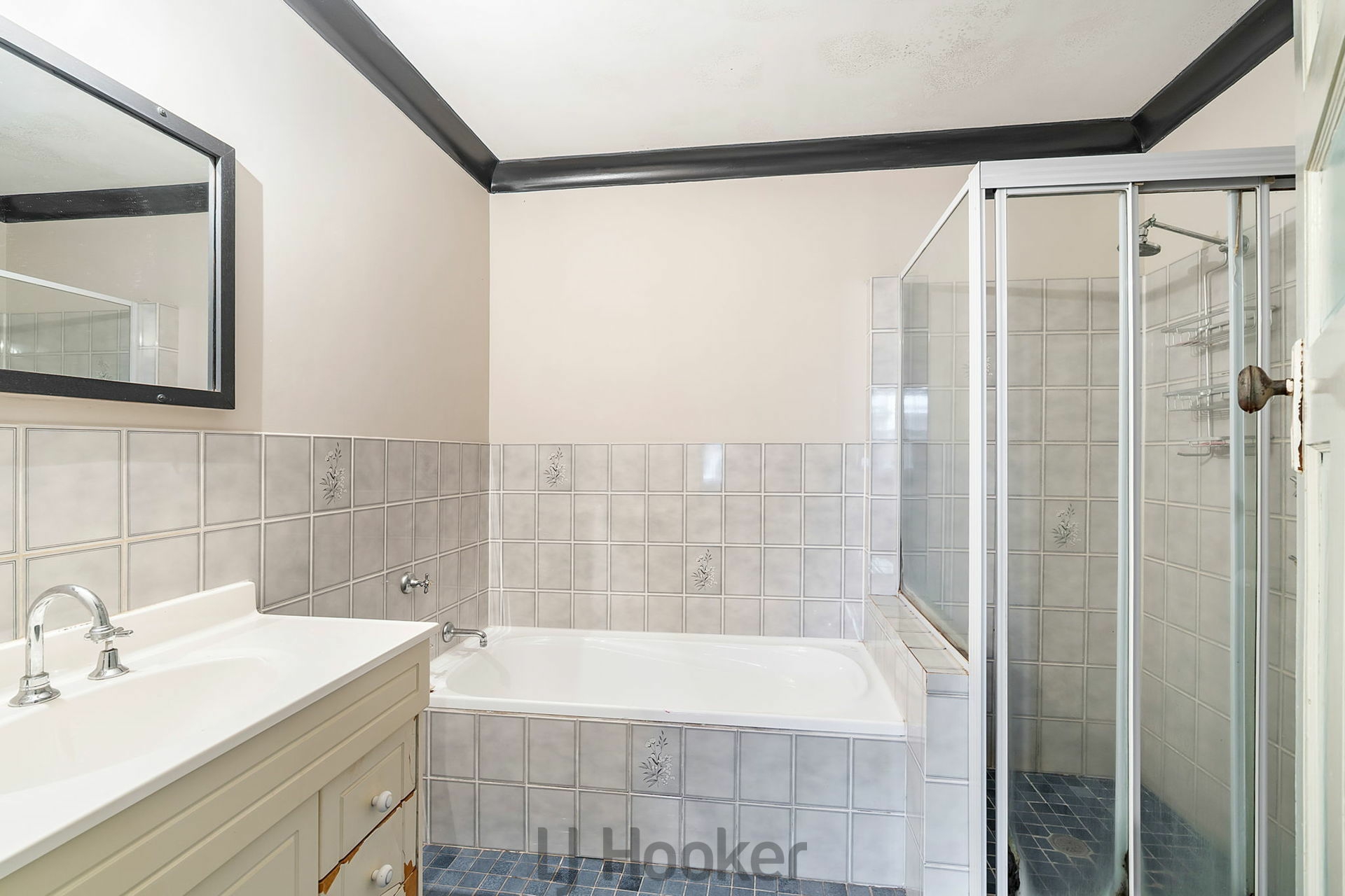 27 Hunter Street, TORONTO