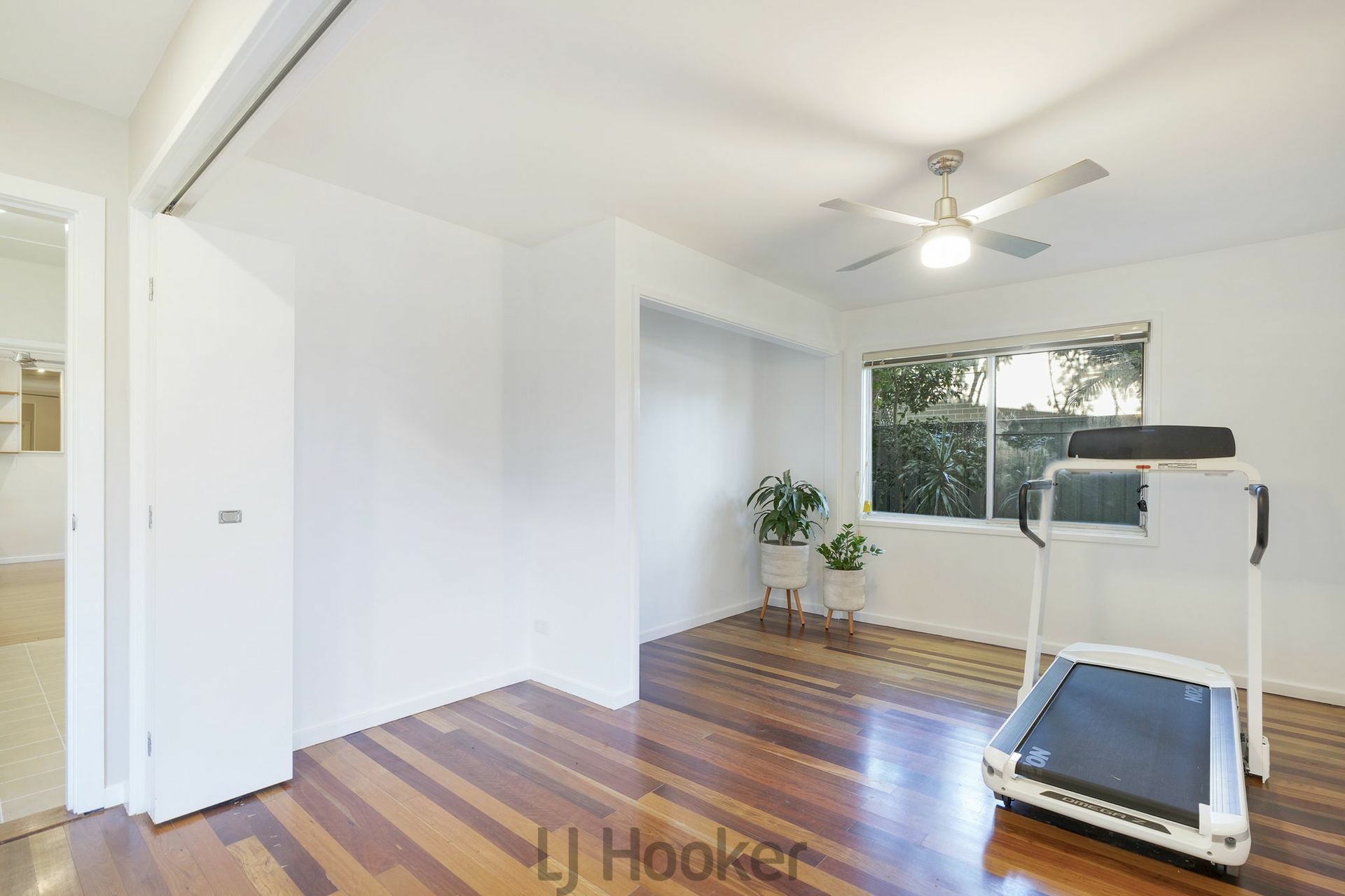18 Rofe Street, COAL POINT