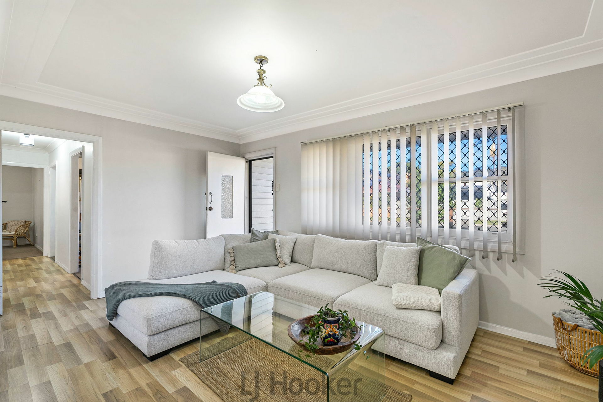 2 Alexander Street, MOUNT HUTTON