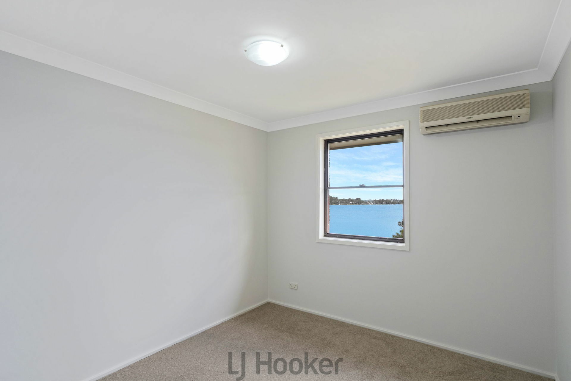20 Sealand Road, FISHING POINT