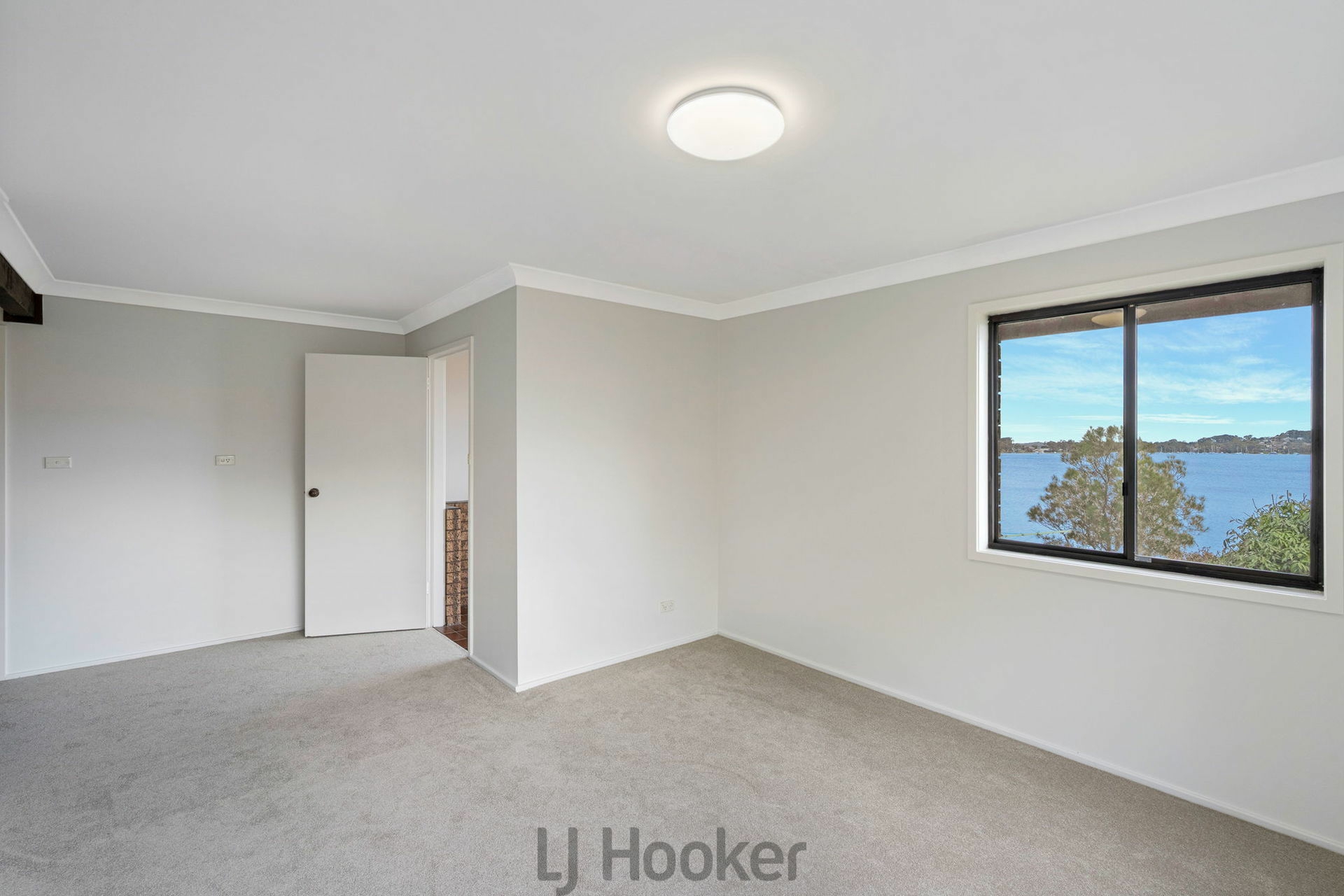 20 Sealand Road, FISHING POINT