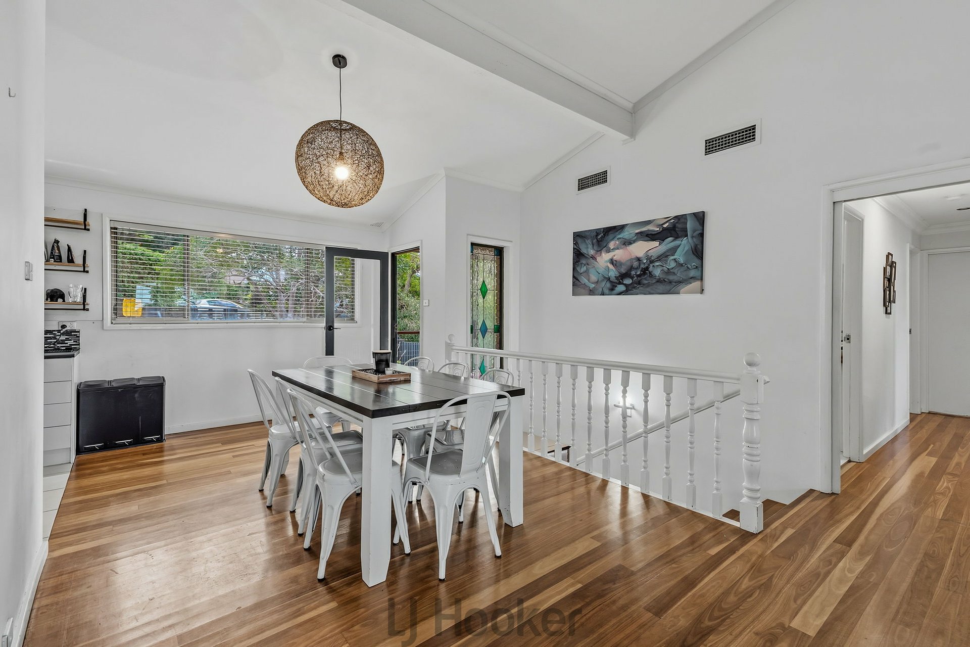 34a Thompson Road — photo 3 of 17