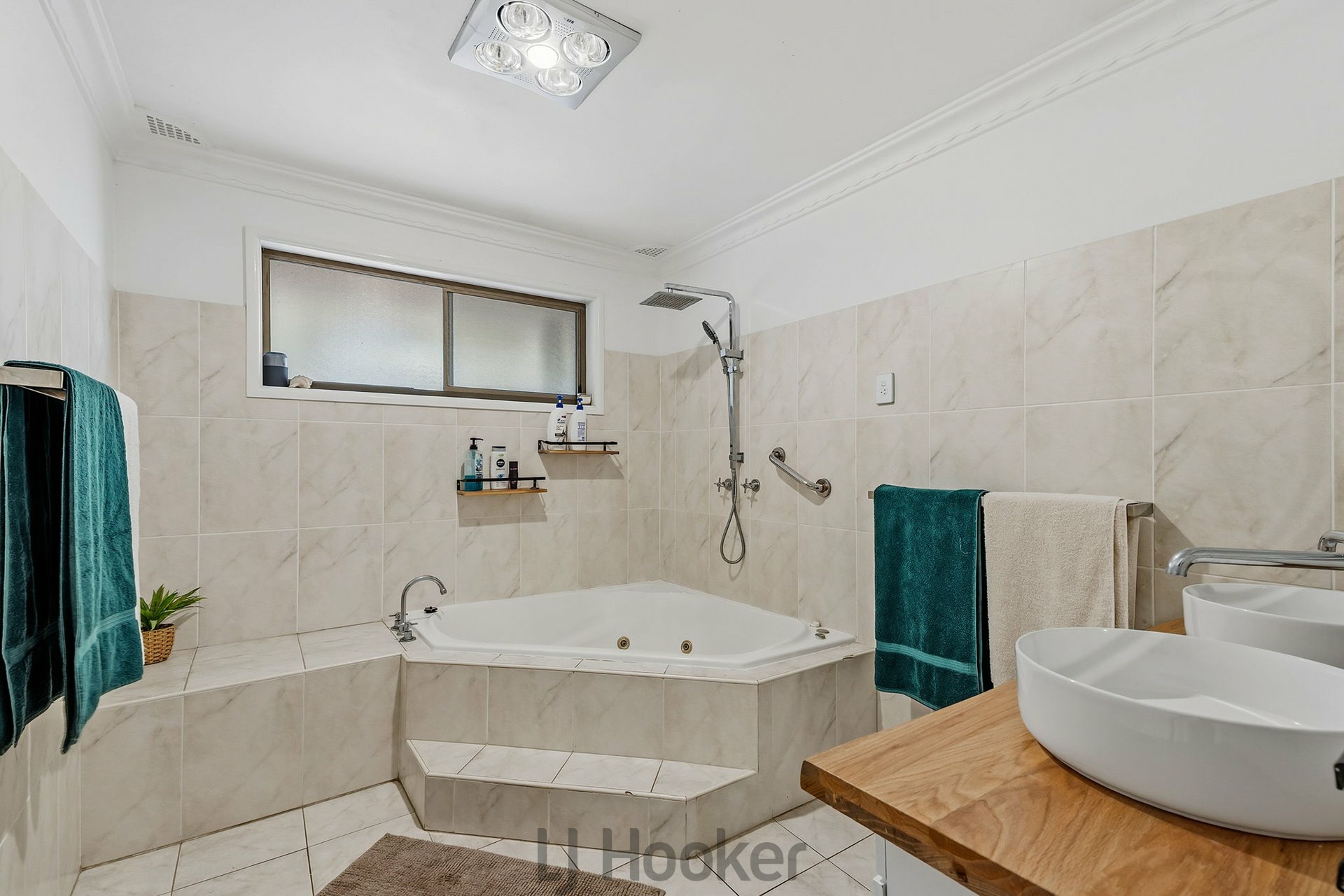 34a Thompson Road — photo 11 of 17