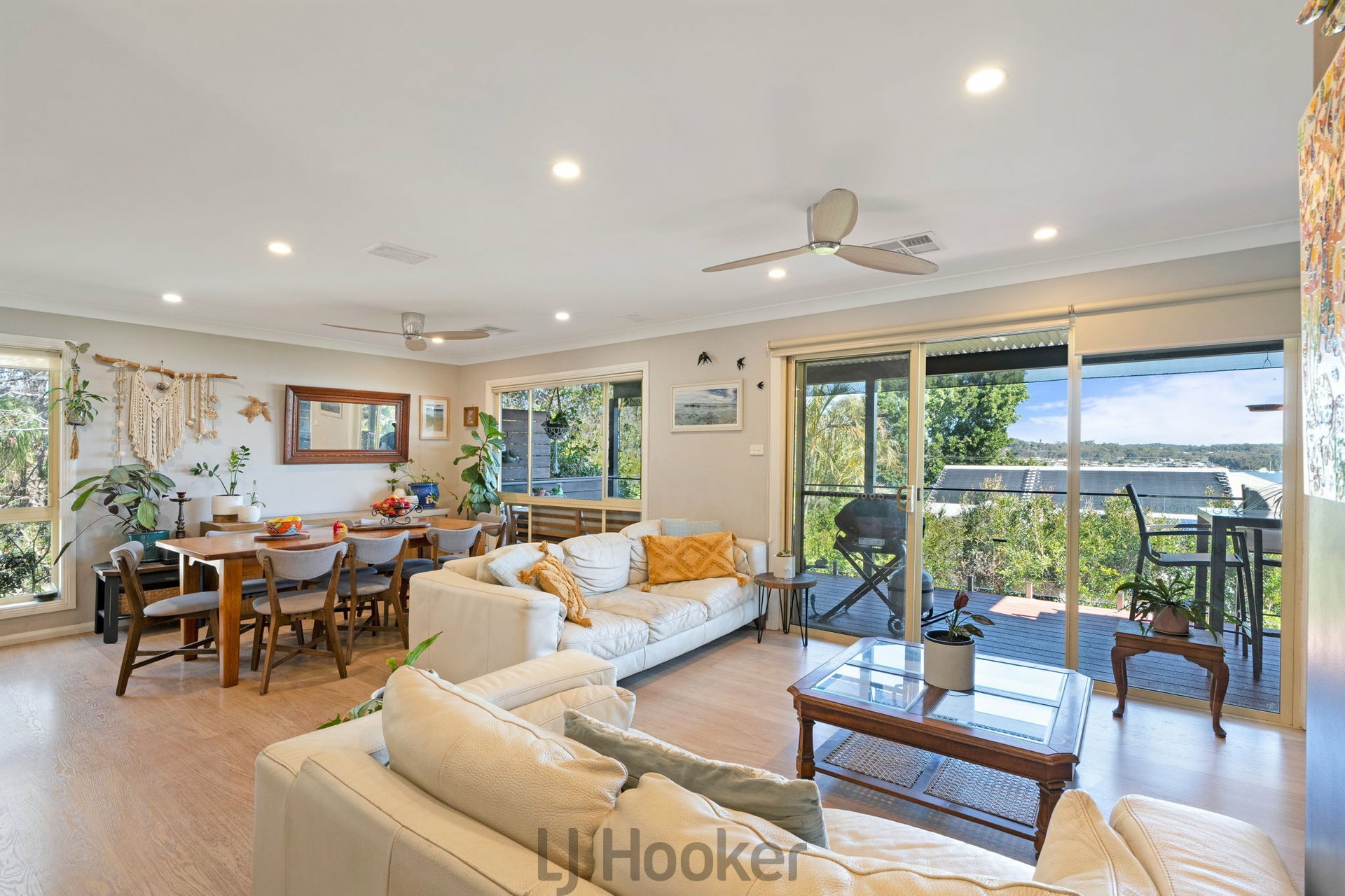 72 Alkrington Avenue — photo 16 of 27