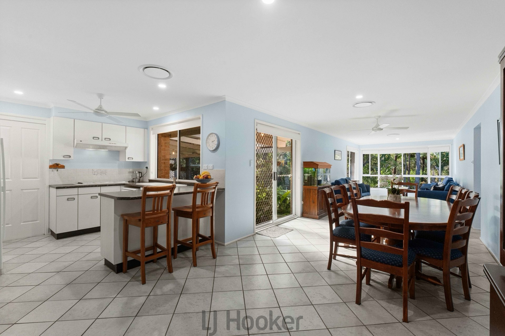 14 Starboard Close — photo 3 of 25