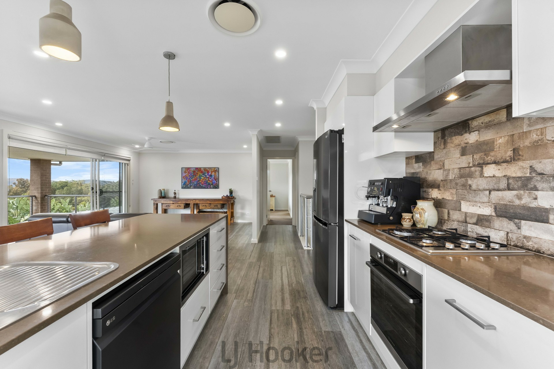 29 Hampton Street — photo 4 of 24