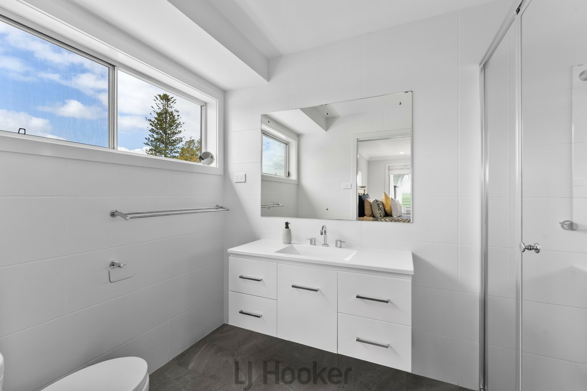 29 Hampton Street — photo 11 of 24