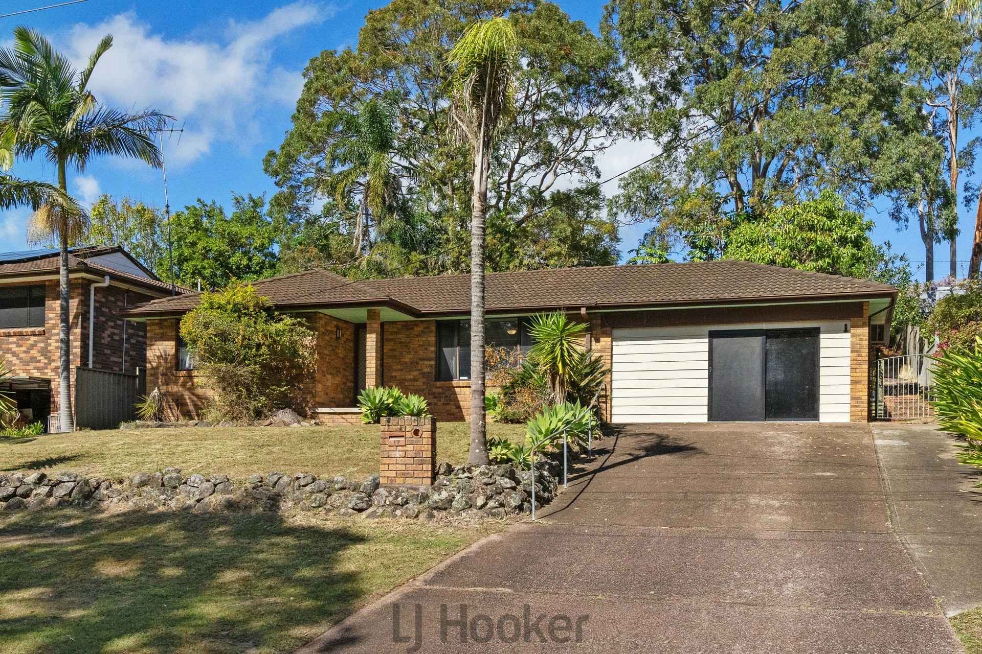 17 Oakwood Road — photo from LJ Hooker Lake Macquarie