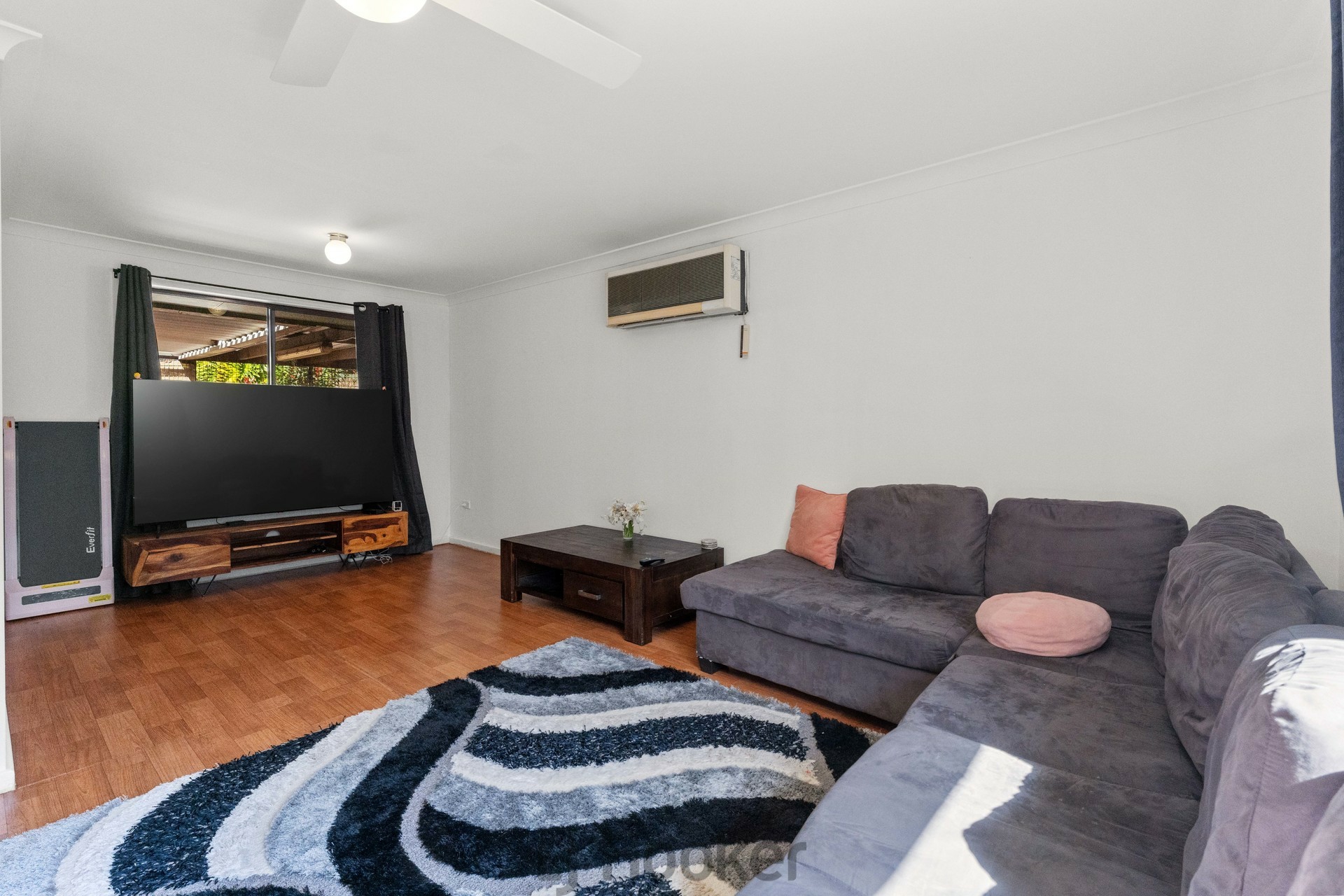 17 Oakwood Road — photo 4 of 15